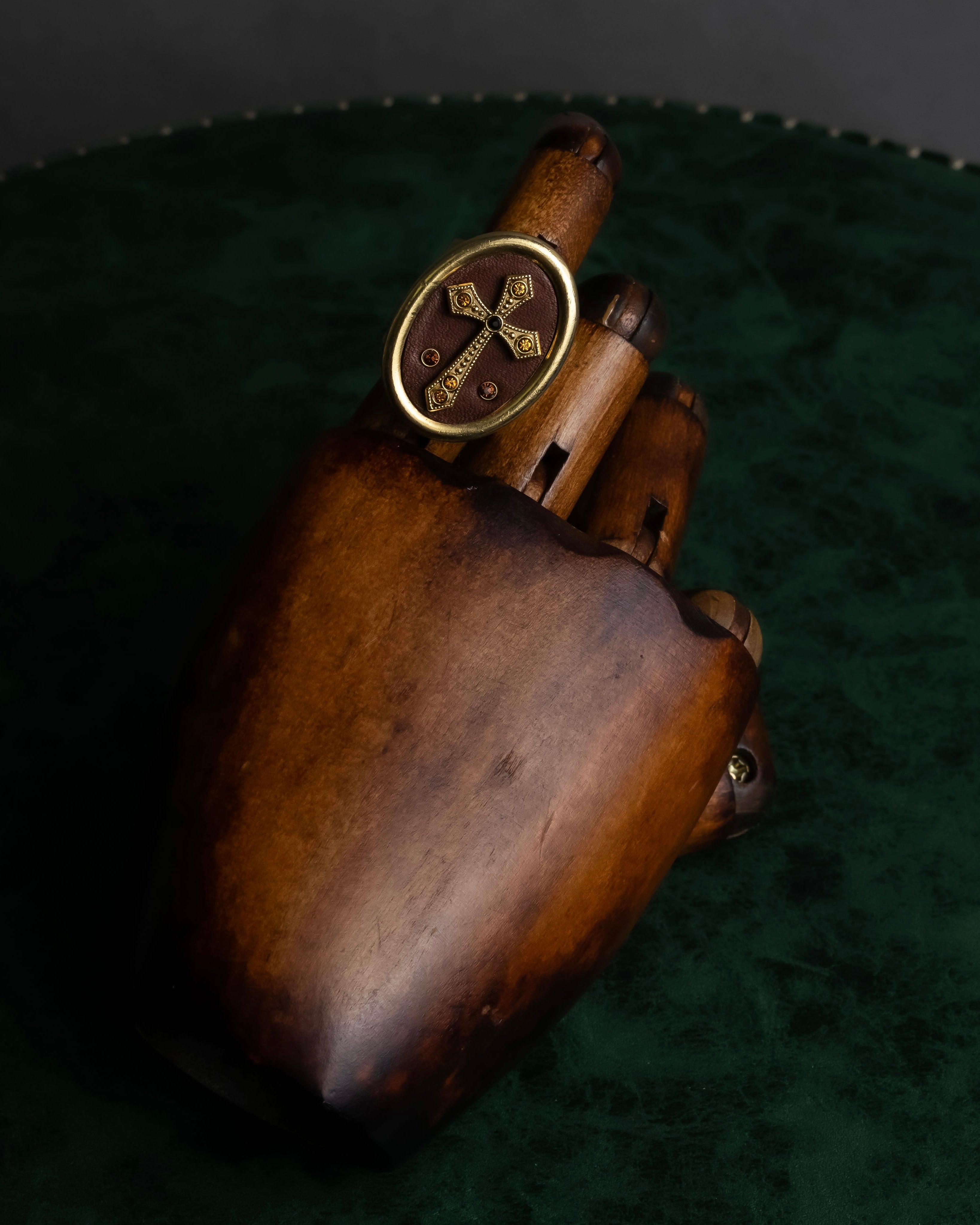 "JEAN PAUL GAULTIER" Cross motif leather panel gold ring