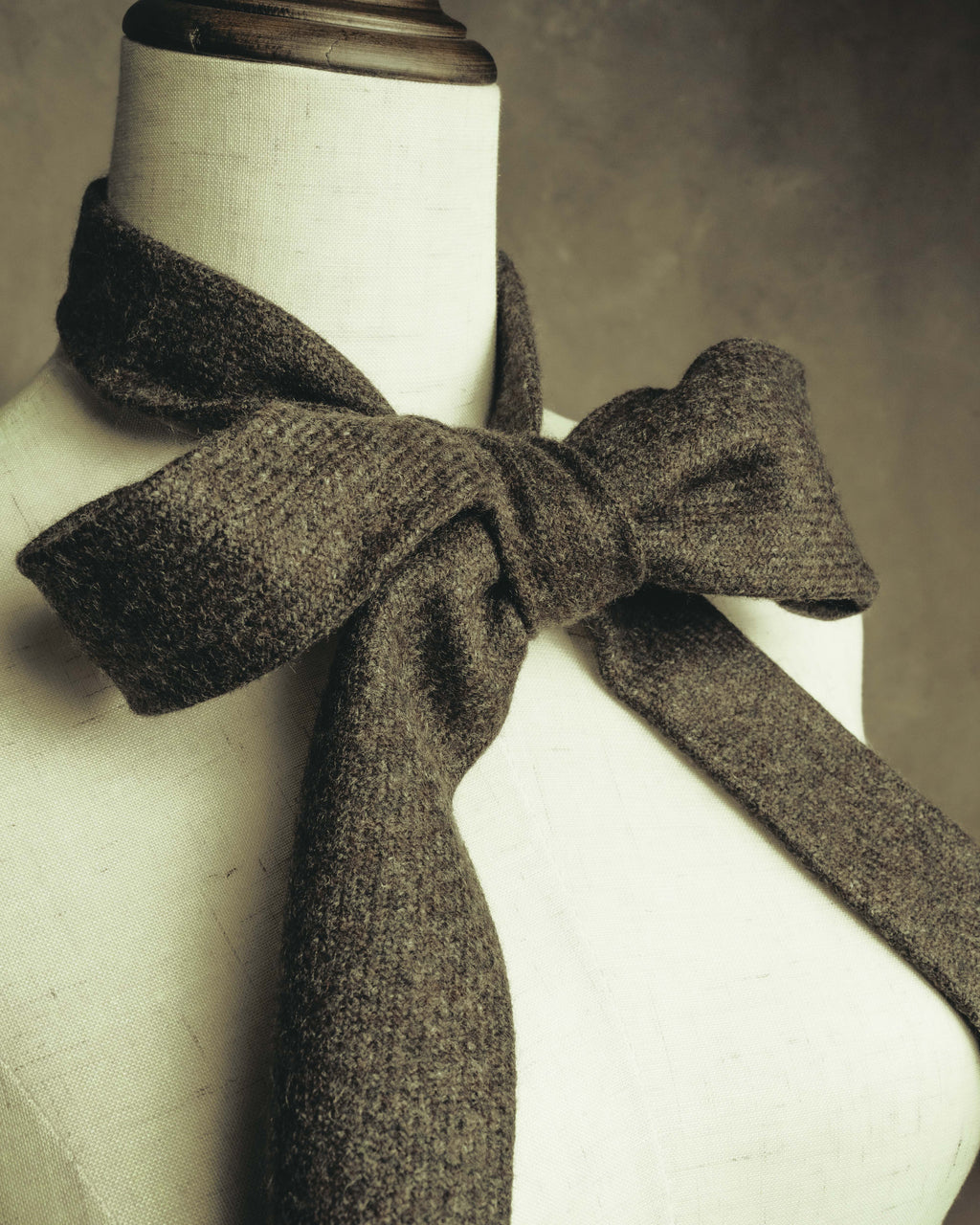 -SPECIAL- "Yves Saint Laurent" 90's-00's Charcoal grey wool textured knit tie