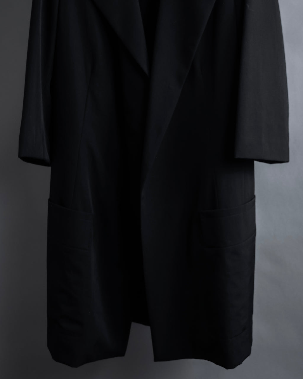 "Y's" Sharp lapel draping tailored coat