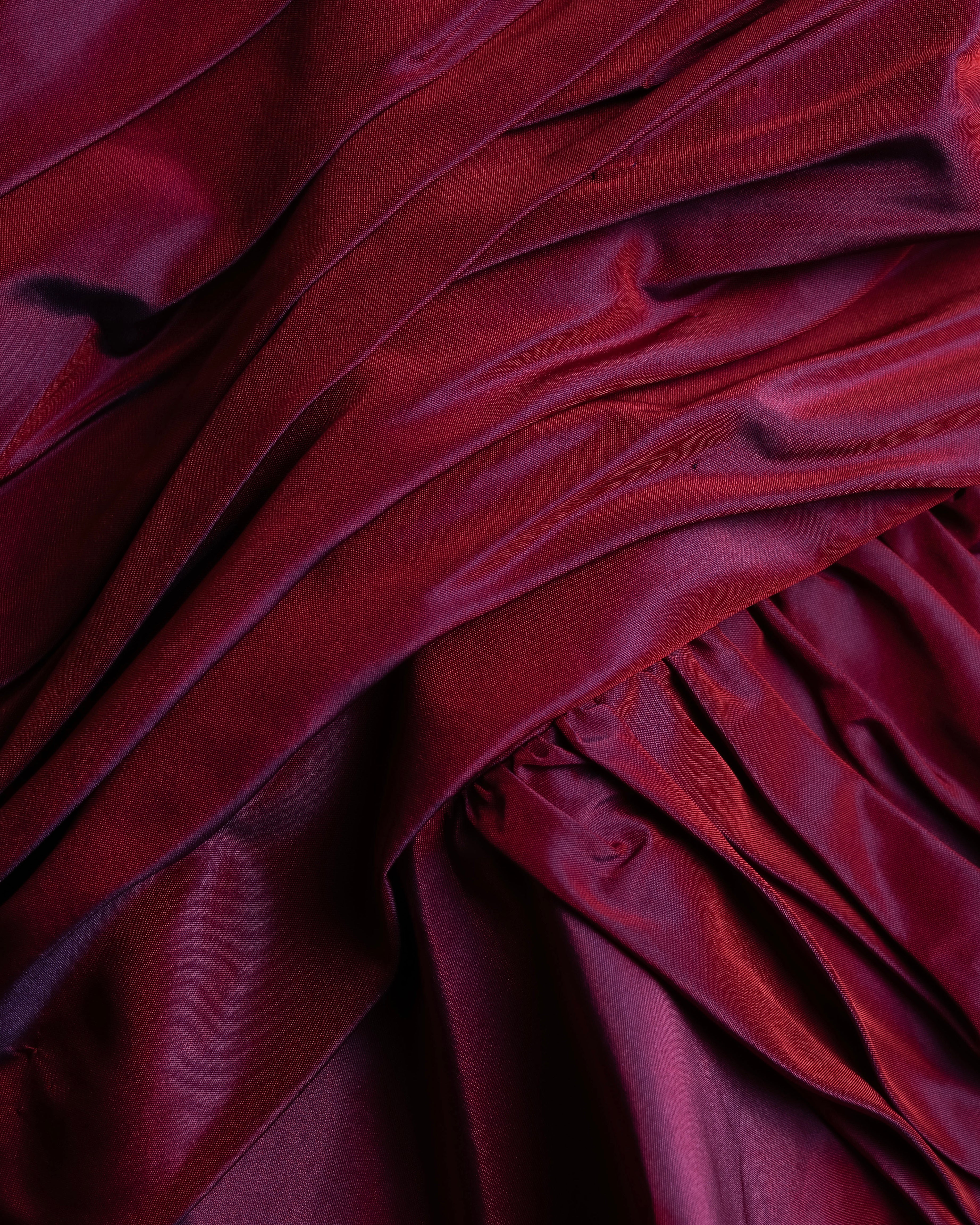 "TADASHI SHOJI" Beautiful color design dress