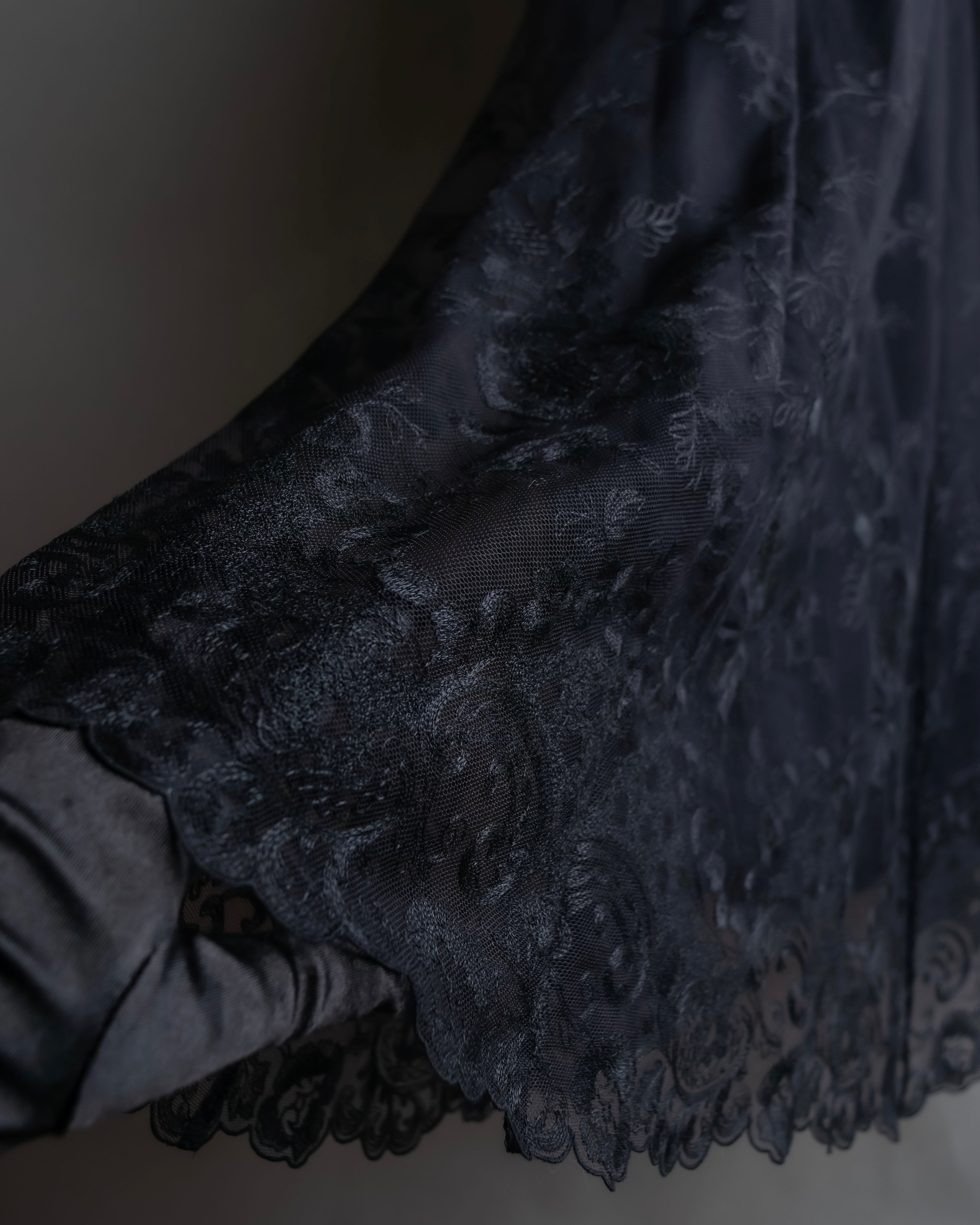 "LOUIS VUITTON" Tiered embroidered design flared skirt