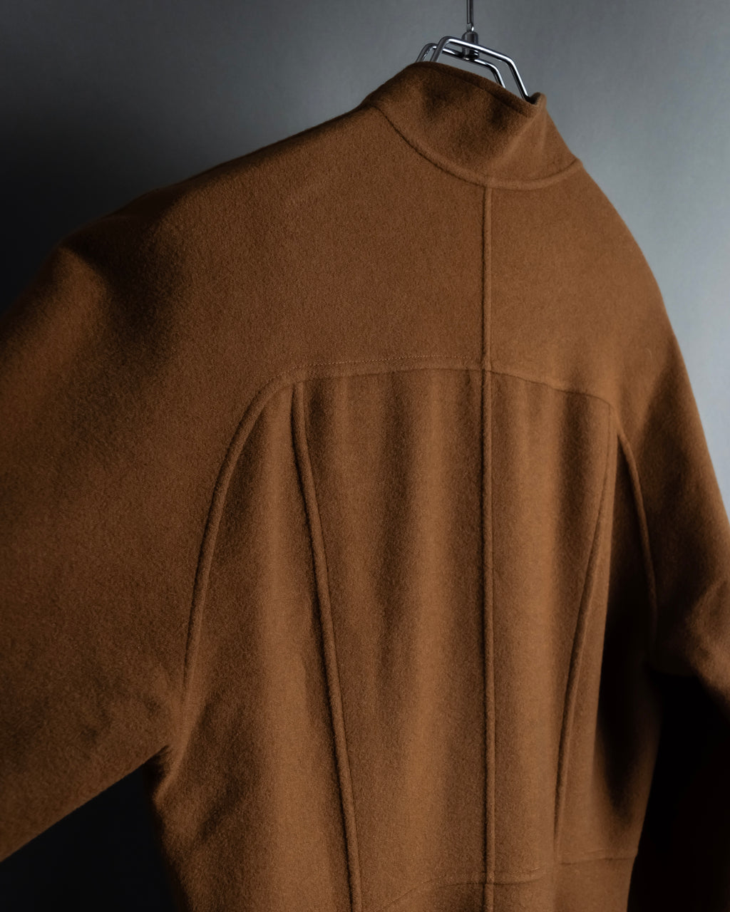 -SPECIAL- "Christian Dior" 80's-90's
Shaped flare silhouette collarless coat