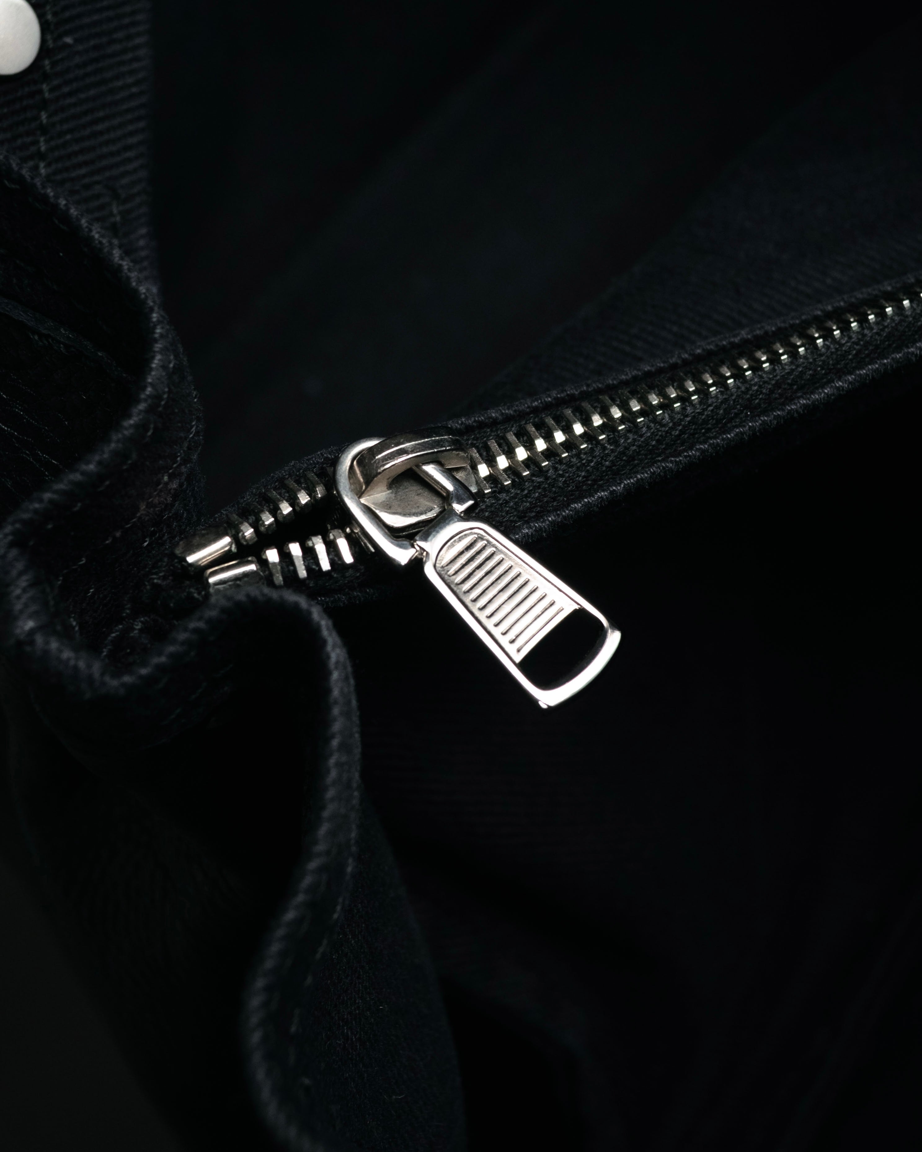 “YVES SAINT LAURENT” Late 2000s Muse Two grained leather flap hand bag