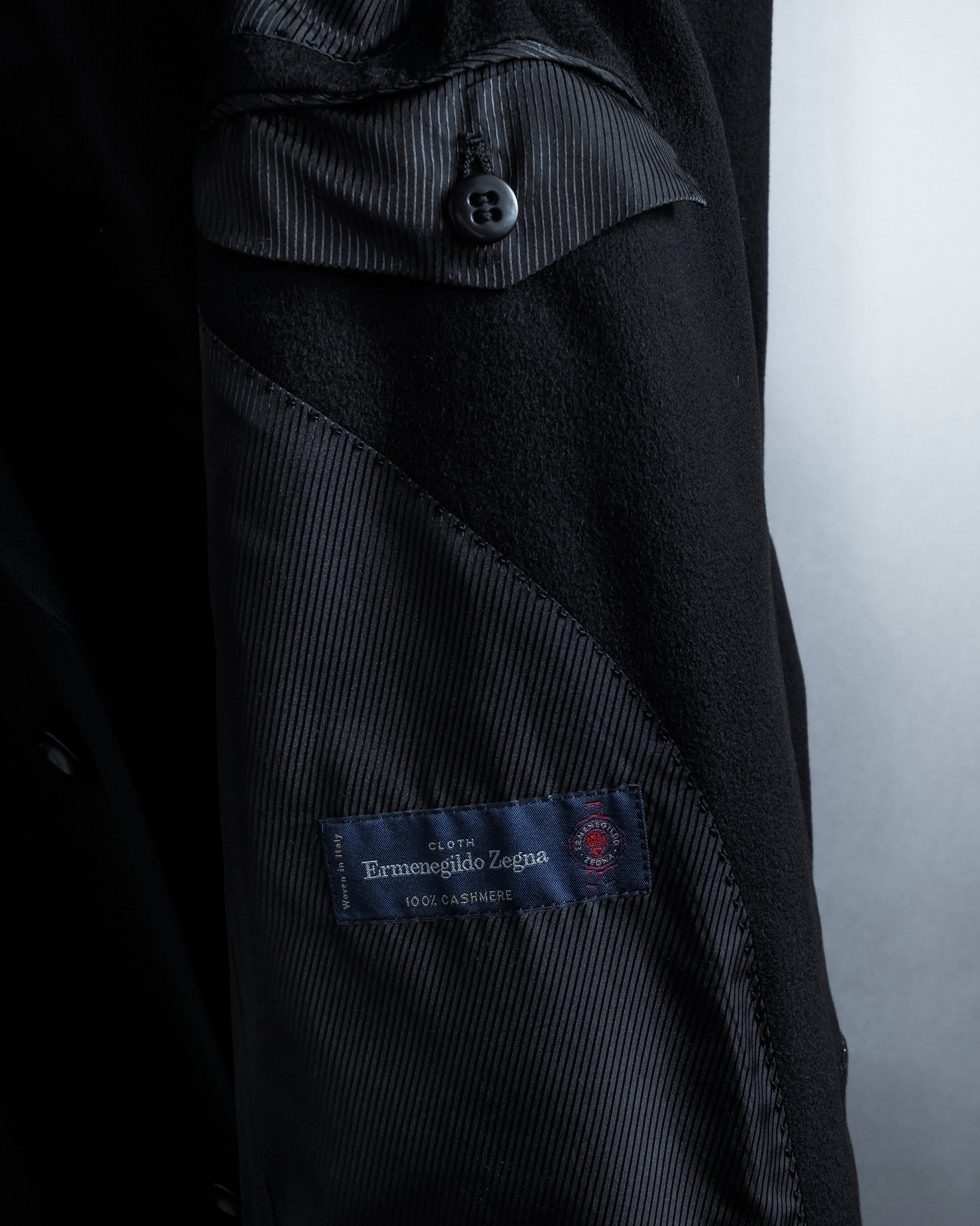 "Ermenegildo Zegna" Drapey finish 100% cashmere cloth chester coat