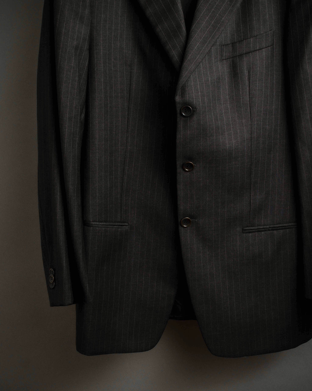 "ARMANI COLLEZIONI" Classic Italian tailoring stripe pattern set up