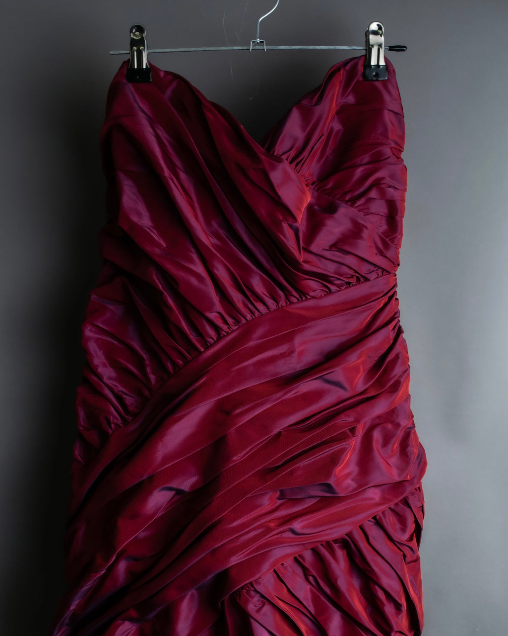 "TADASHI SHOJI" Beautiful color design dress