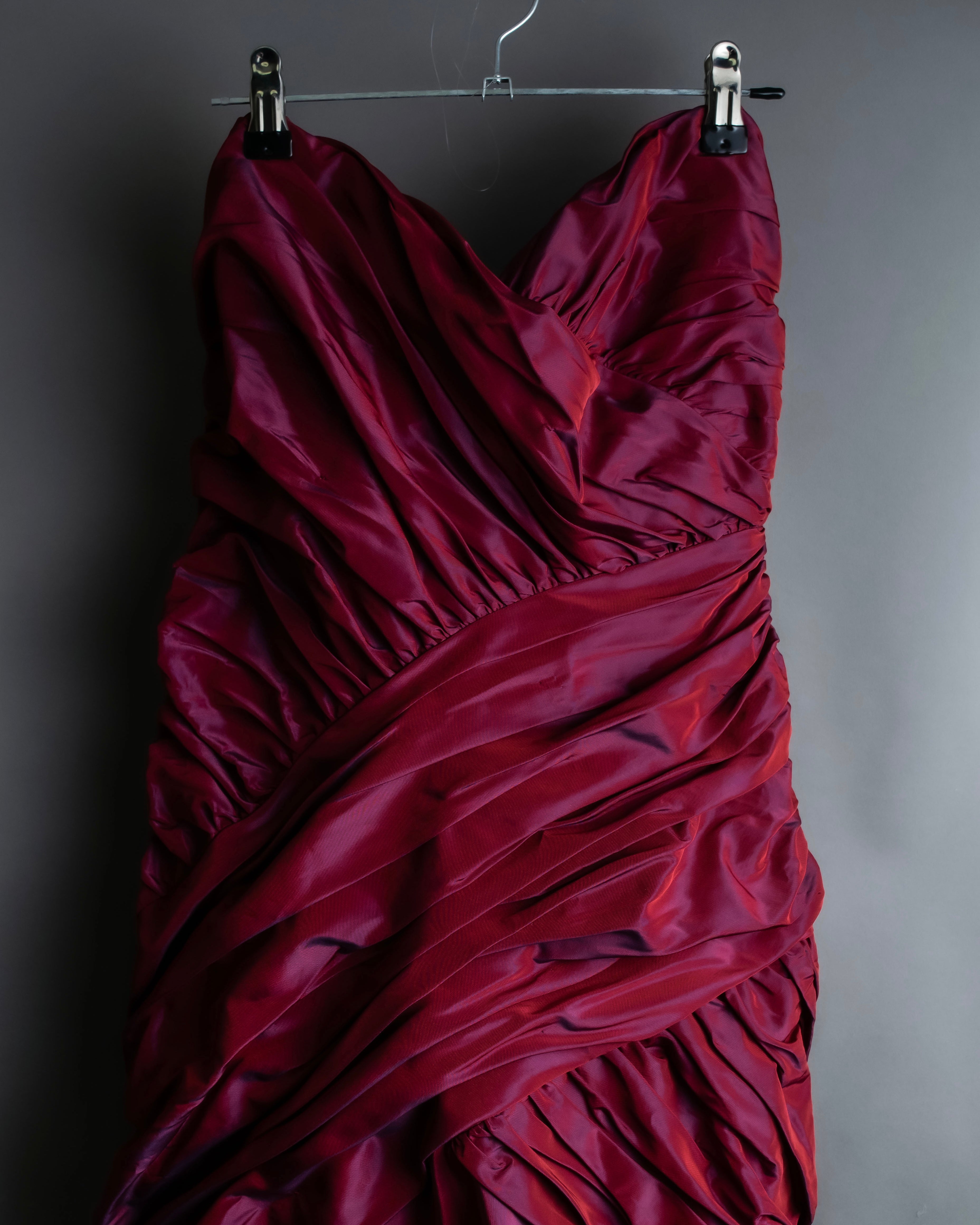 "TADASHI SHOJI" Beautiful color design dress