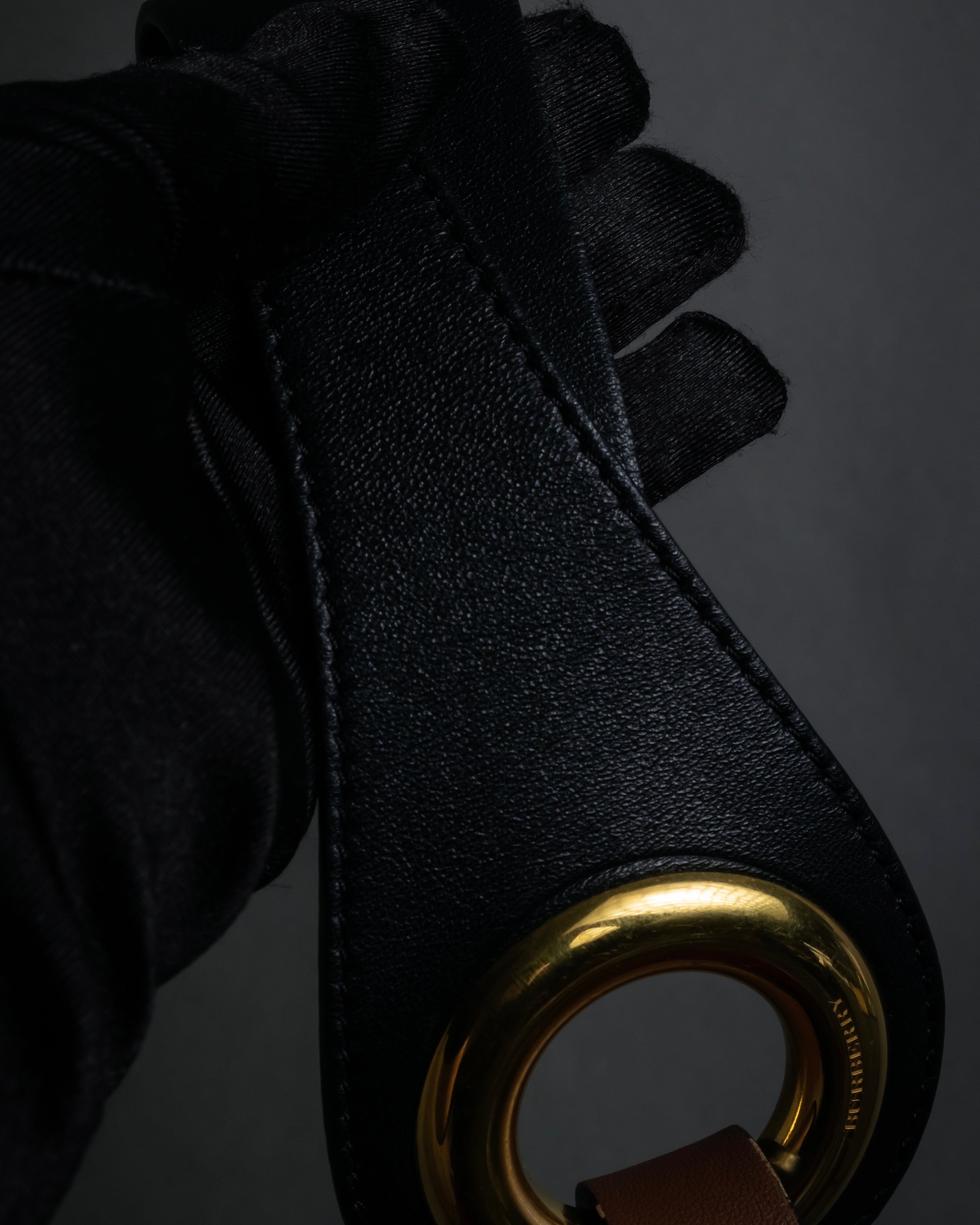 "BURBERRY" Gold circle metal design waist mark leather belt