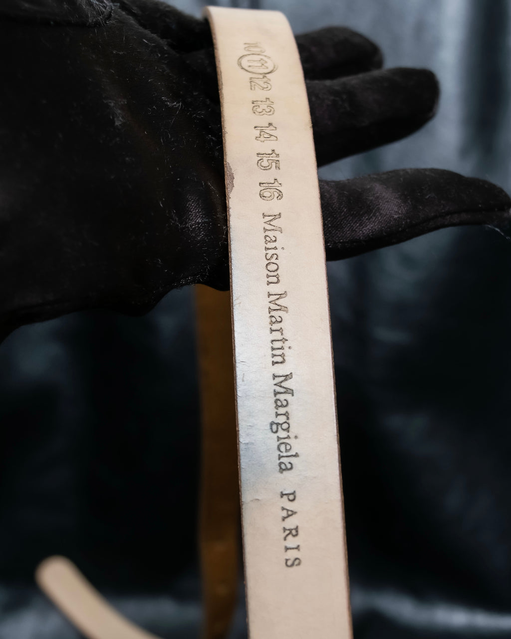 "Maison Martin Margiela" No. 11 Bella Pelle minimal design leather belt