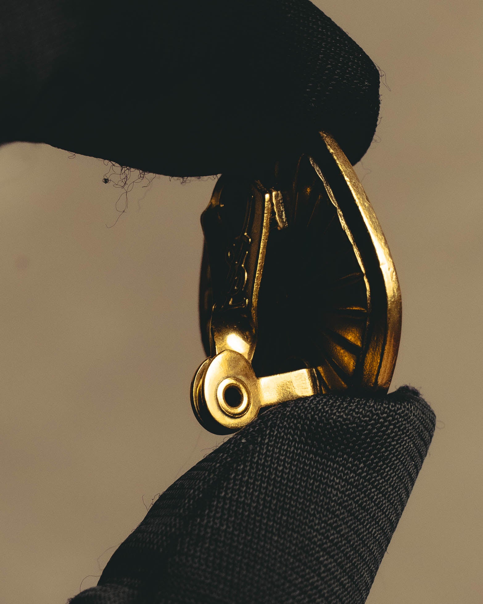 "Yves Saint Laurent" 80's-90's Sculptural black cabochon clip-on earrings