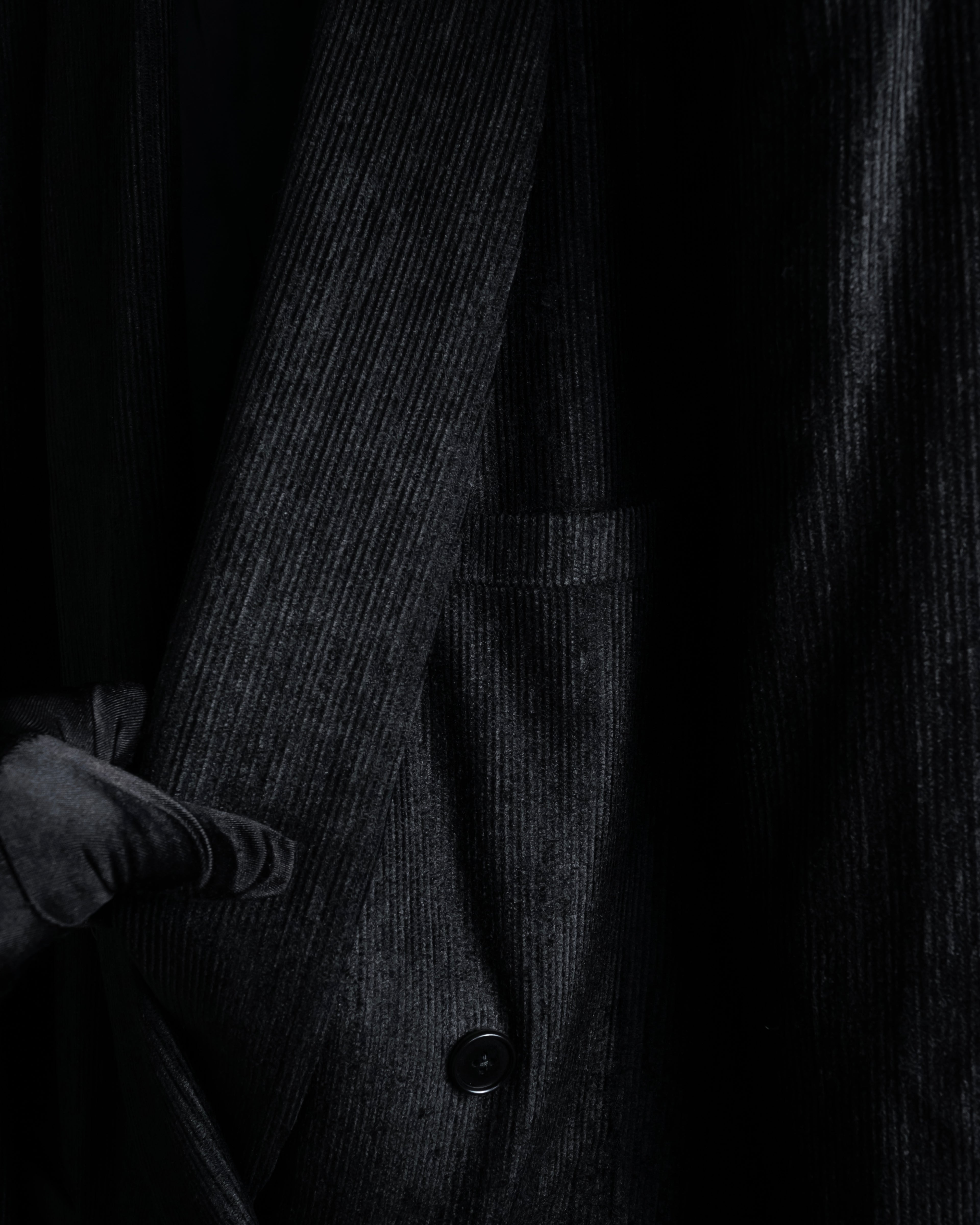 “Gianni Versace” 80’s-90’s Shadowed-texture tailored jacket