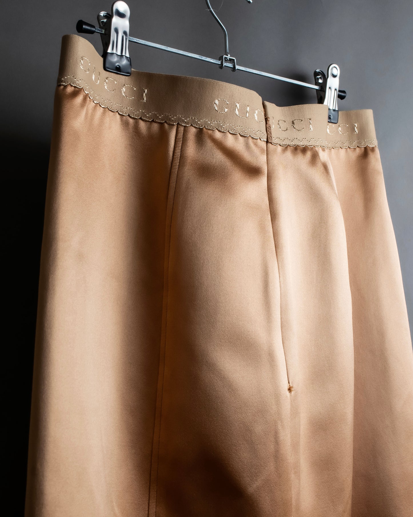 "GUCCI" 100% silk glossy cropped length skirt