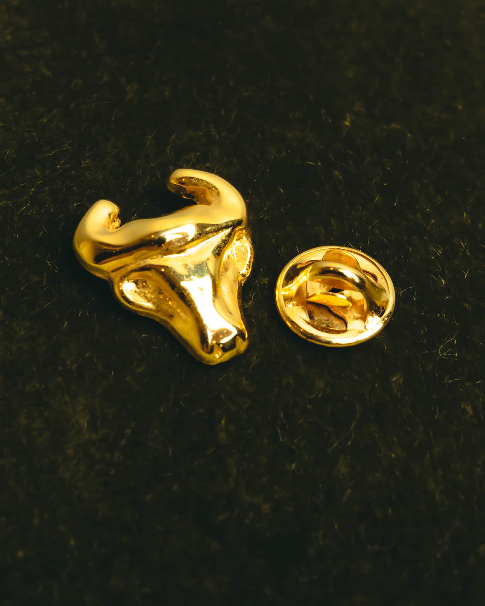 "Crédit Agricole" 90's Gold bull lapel pin