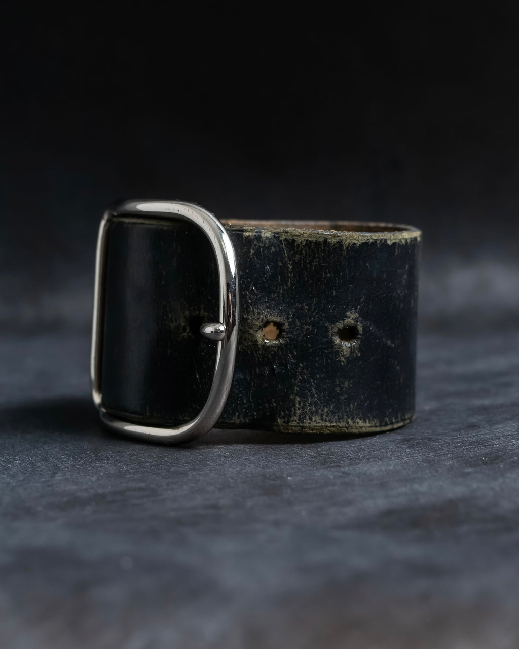 "HERMES" D ring buckle design leather bracelet