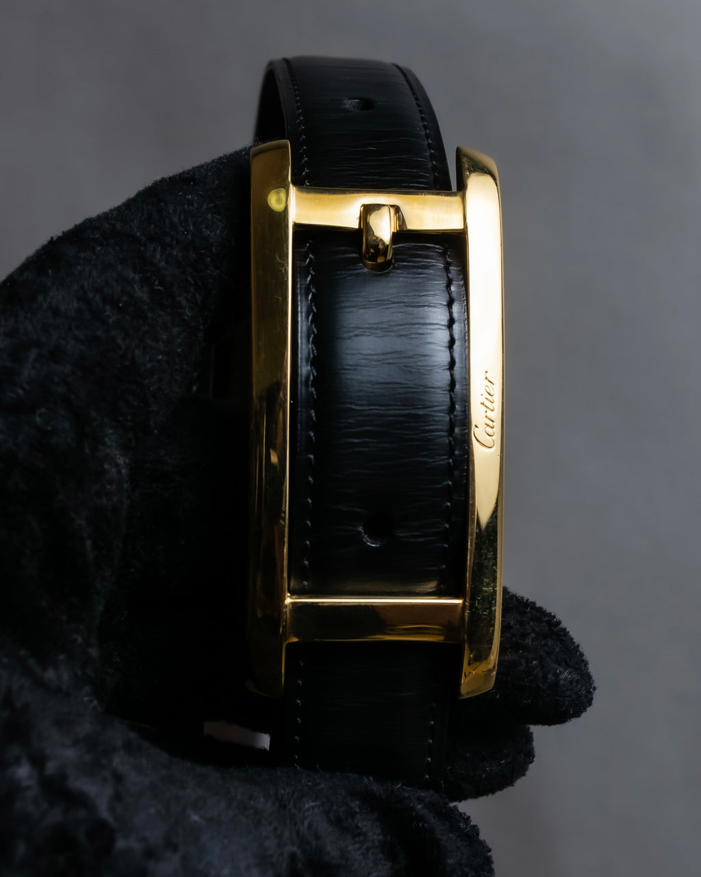 "Cartier" Gold metal buckle design leather belt