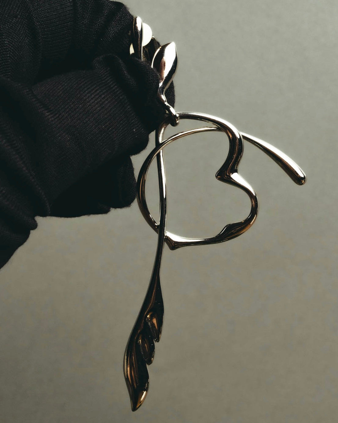 “BALENCIAGA” 2017-2023 organic heart and arrow clip-on drop earrings