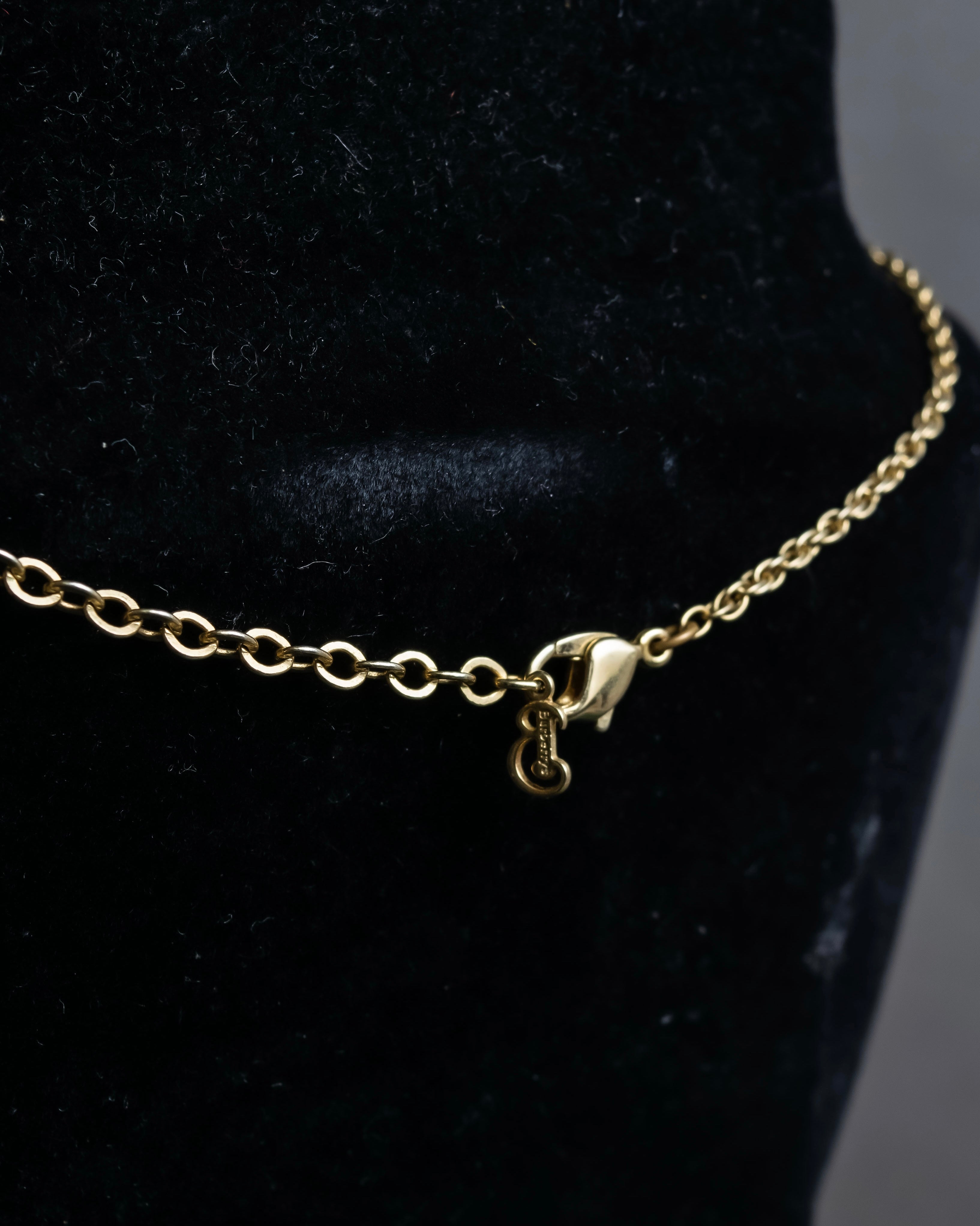 "BURBERRYS" Equestrian logo engraved motif necklace