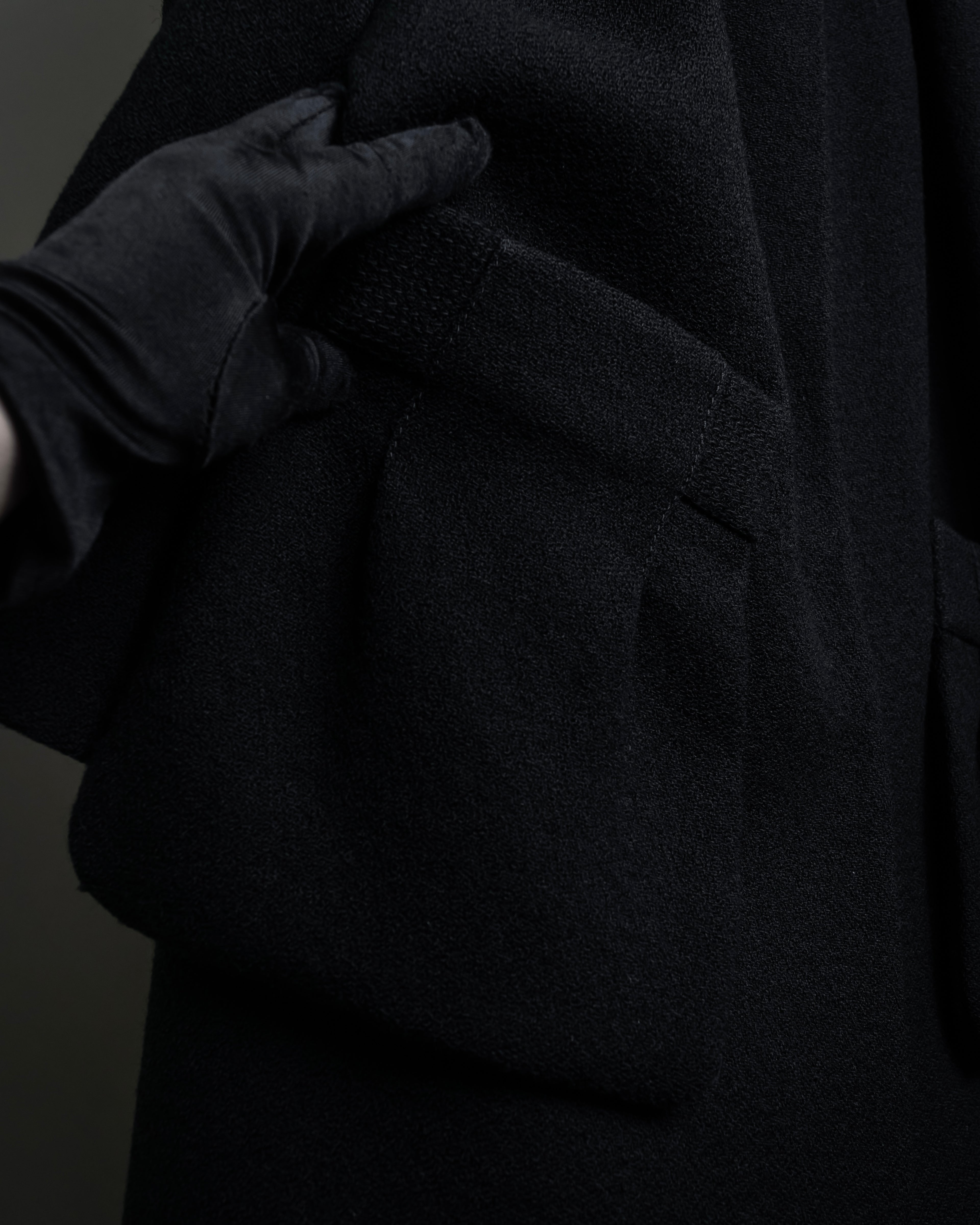 "GUCCI" Tom Ford period round neck flying squirrel long coat