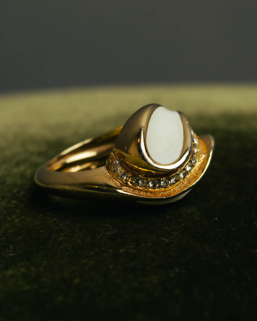 -SPECIAL- “Christian Dior” 80’s-90’s Germany white enamel rhinestone dome ring