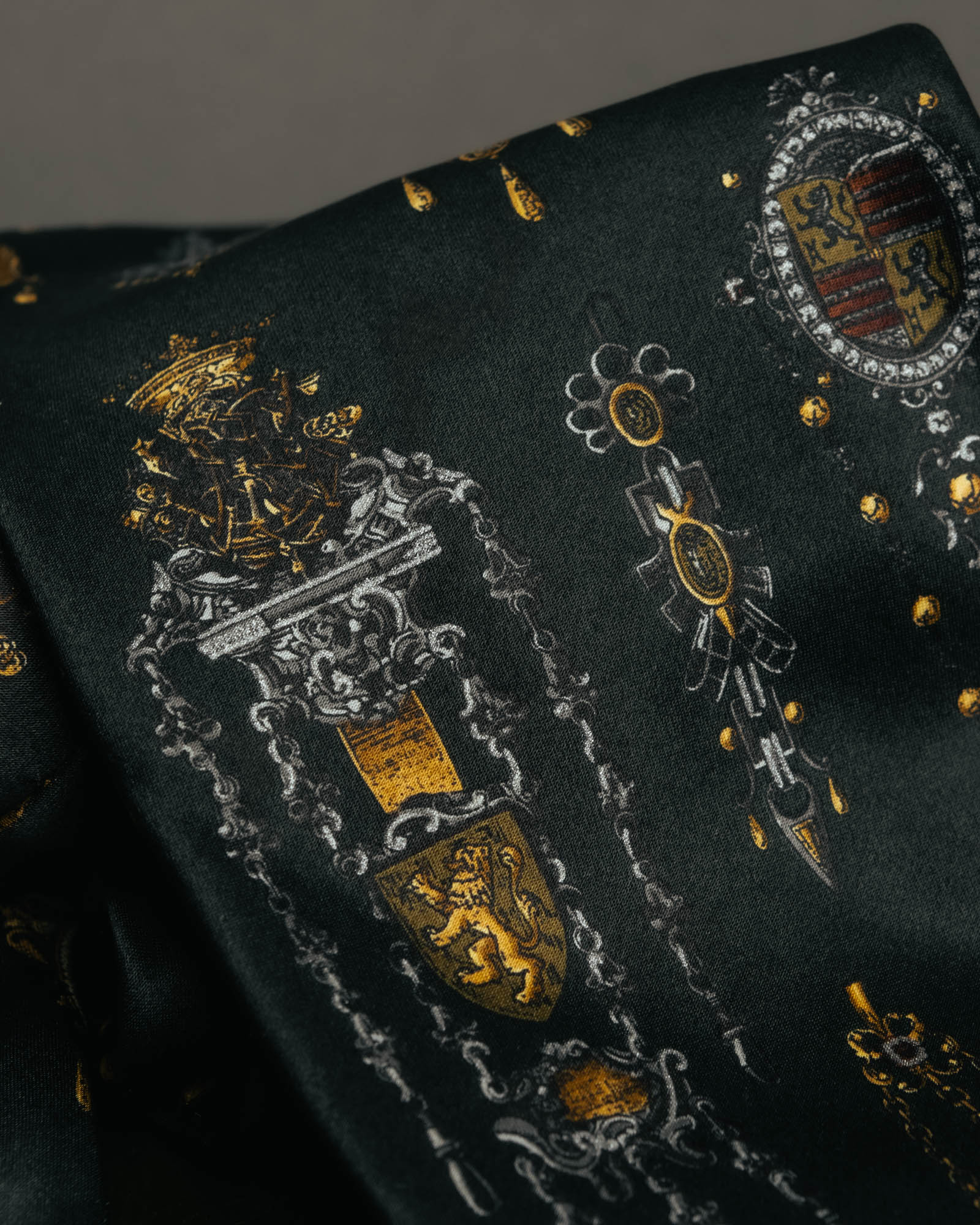 "Gianfranco Ferré" 90's Baroque print silk necktie