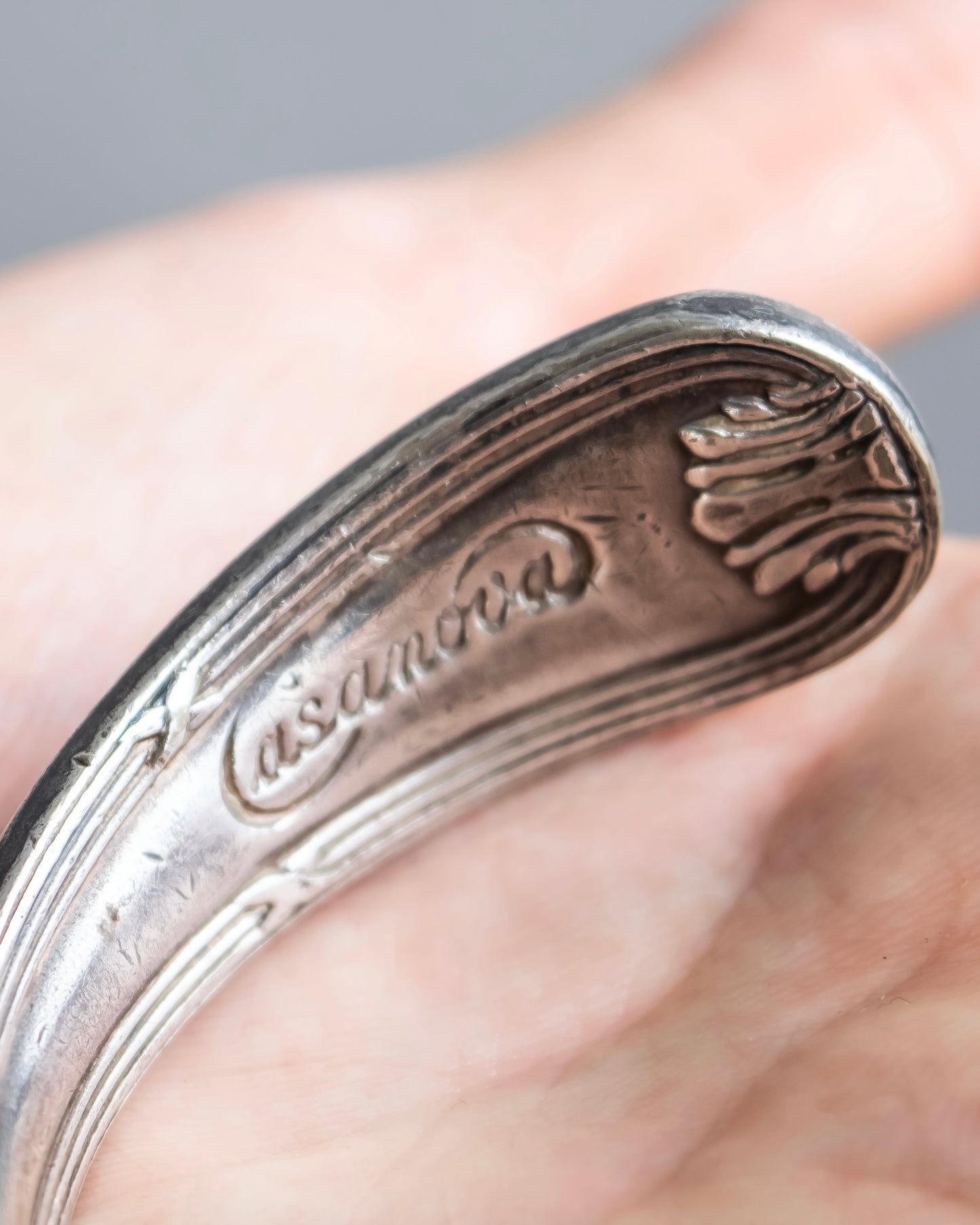 "CASAMOUA" Vintage silver folk motif bangle