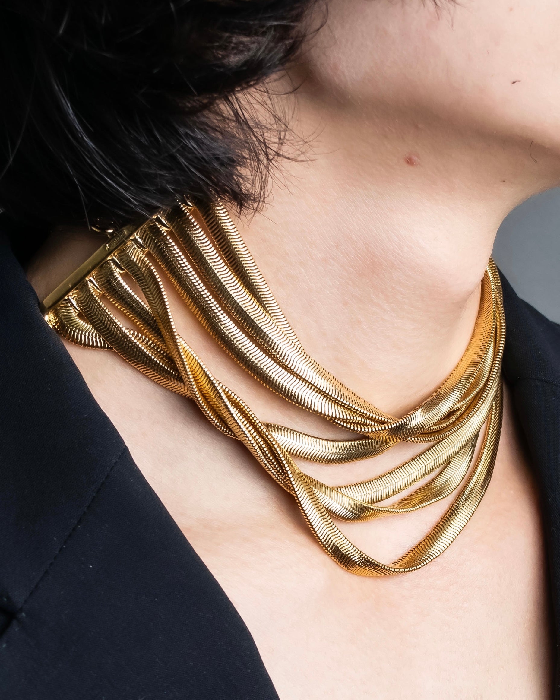 "GIVENCHY" 7 strand accordion chain choker necklace