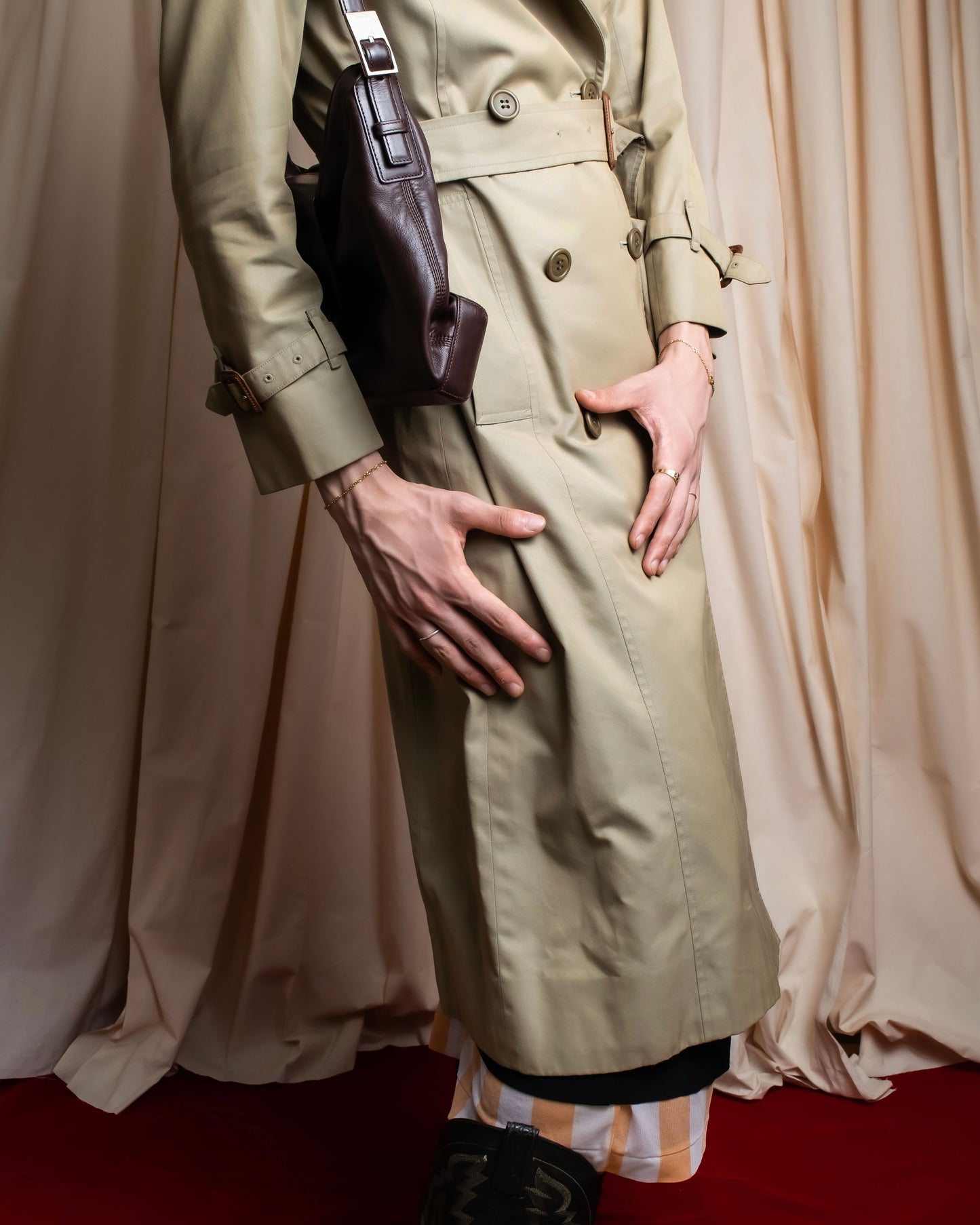 "BURBERRYS" Traditional belt design long length trench coat