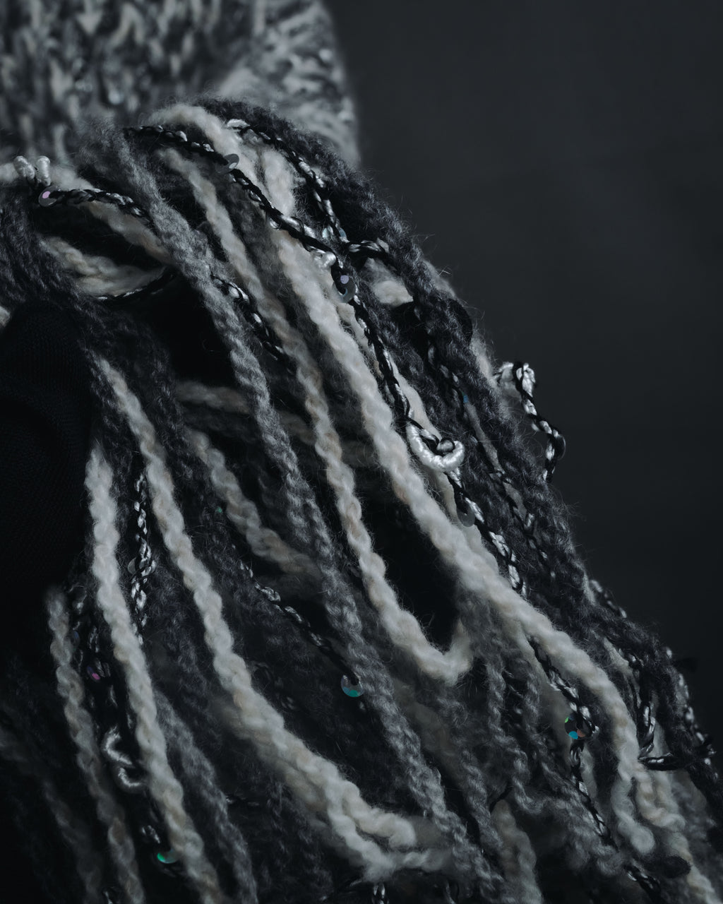 "CHANEL" 2005AW fantasy yarn embellished fringe scarf