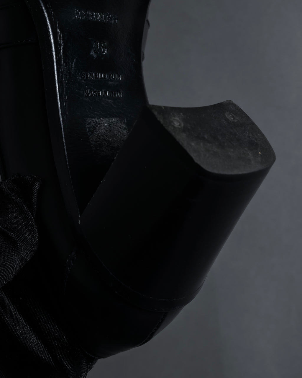 -MOOD Christmas Collection-
"HERMES" 90's-00's Gold buckle design heeled loafers