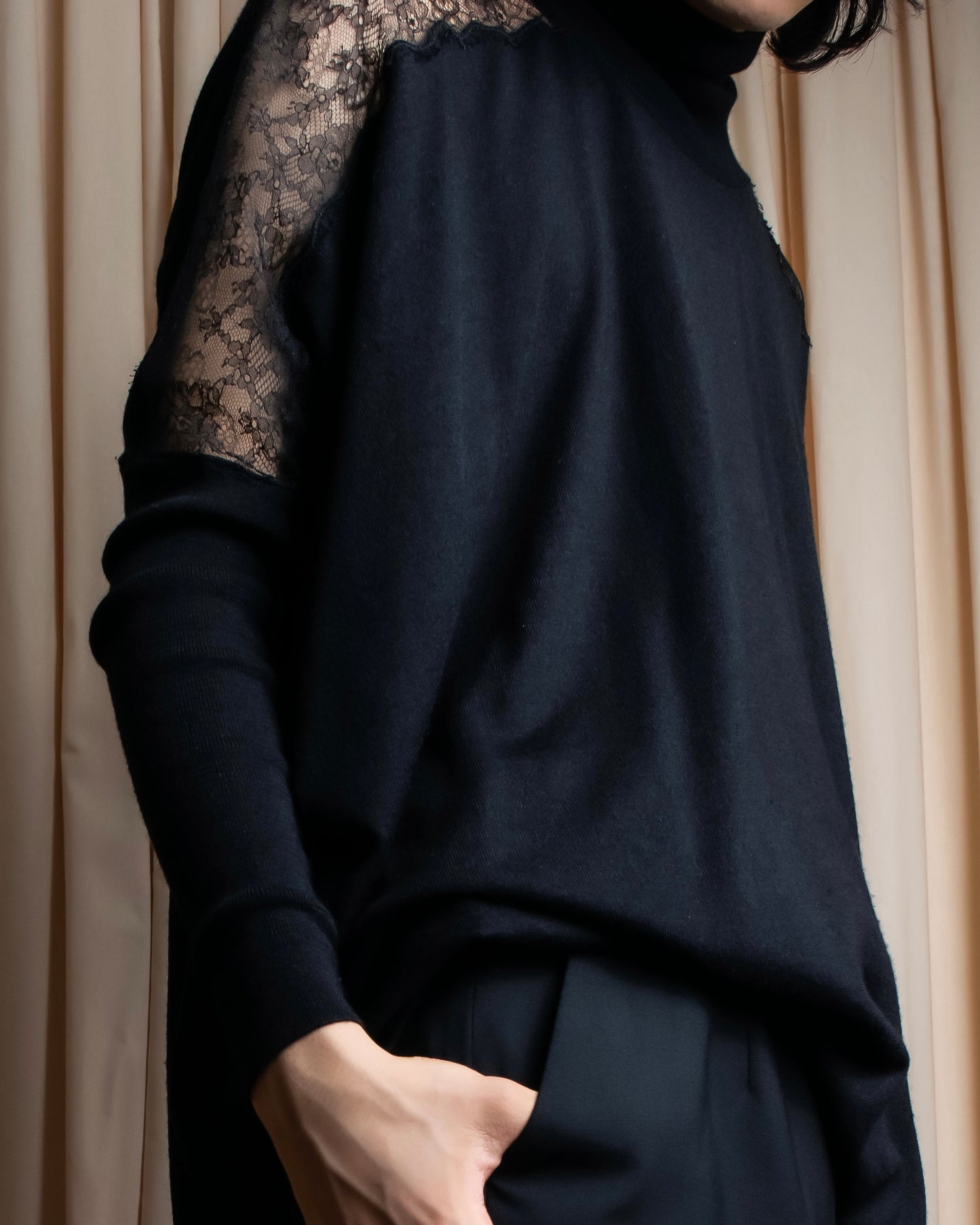 "VALENTINO" Lace switching design turtleneck knit pullover