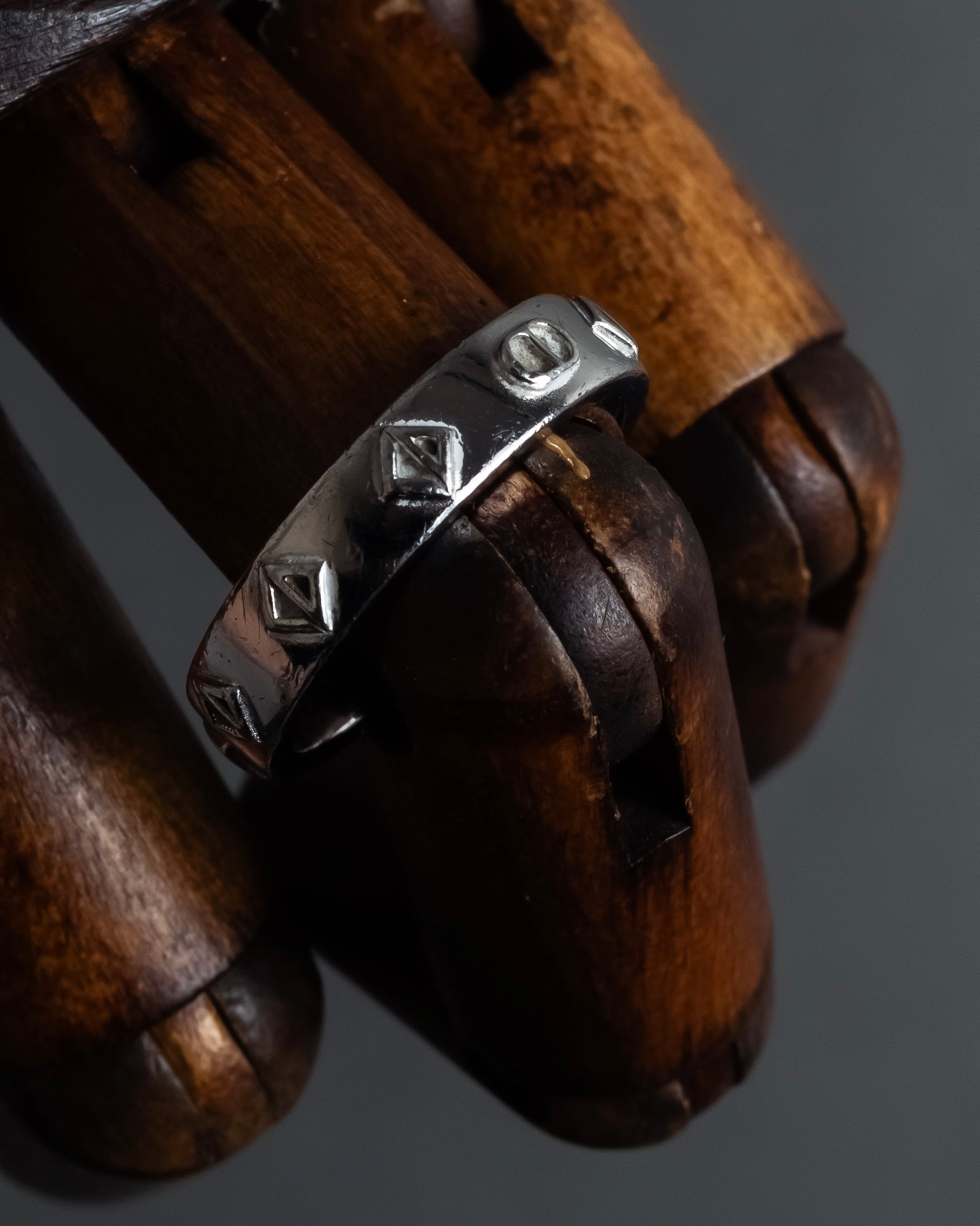 "Christian Dior" CD logo engraved diamond motif silver ring