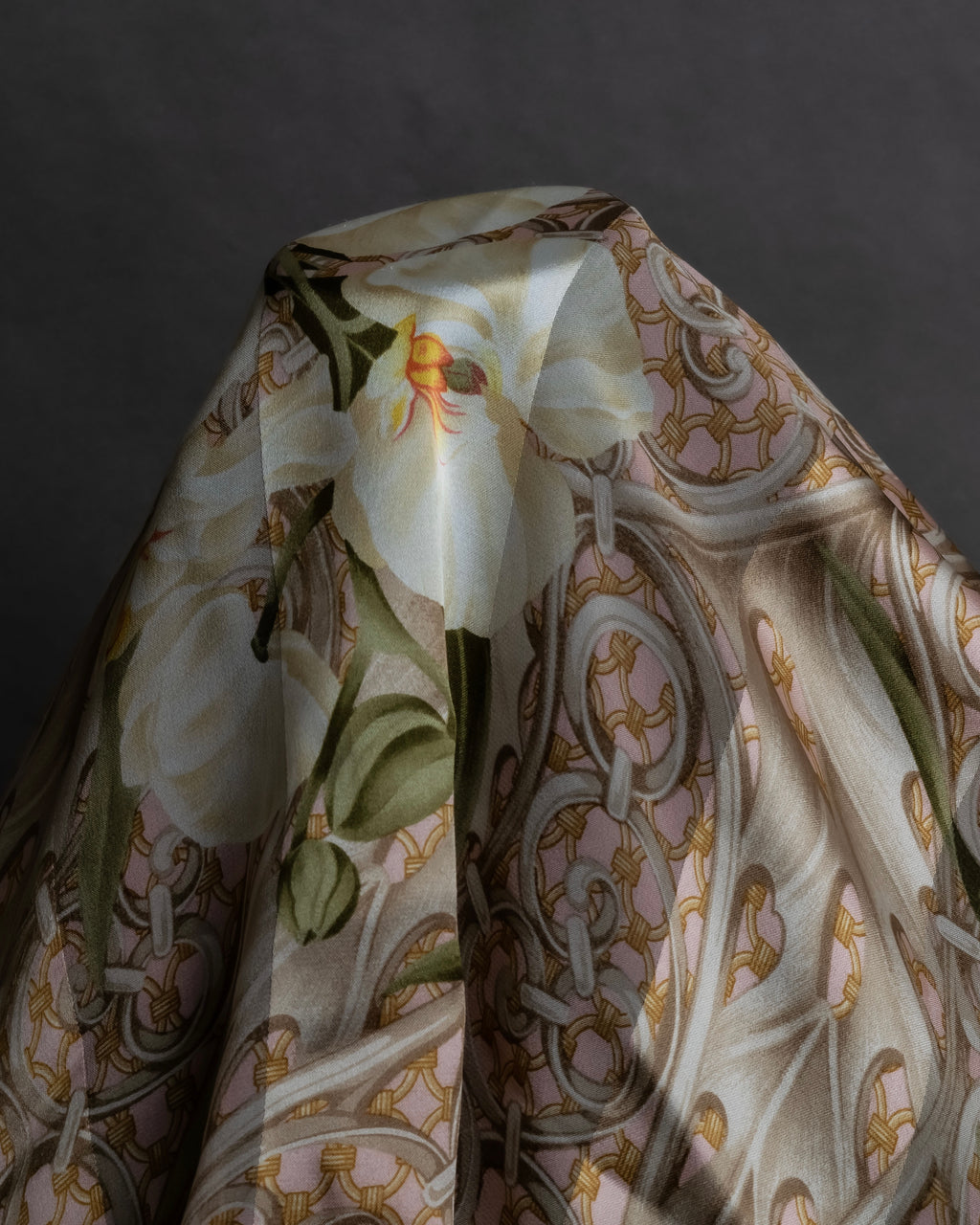 "Christian Dior" Geometric＆arabesque motif silk scarf