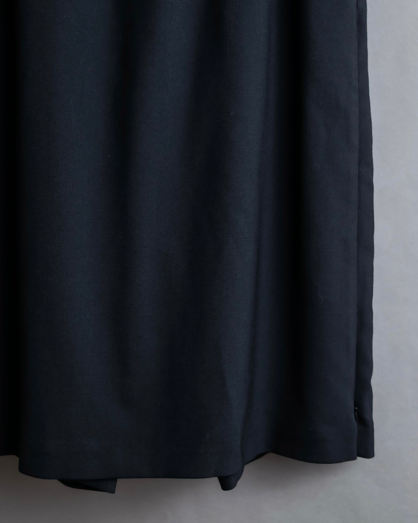 "MAISON MARGIELA" Side zip design mid ength flared skirt