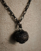 “GUCCI“ 2000’s openwork sphere pendant necklace