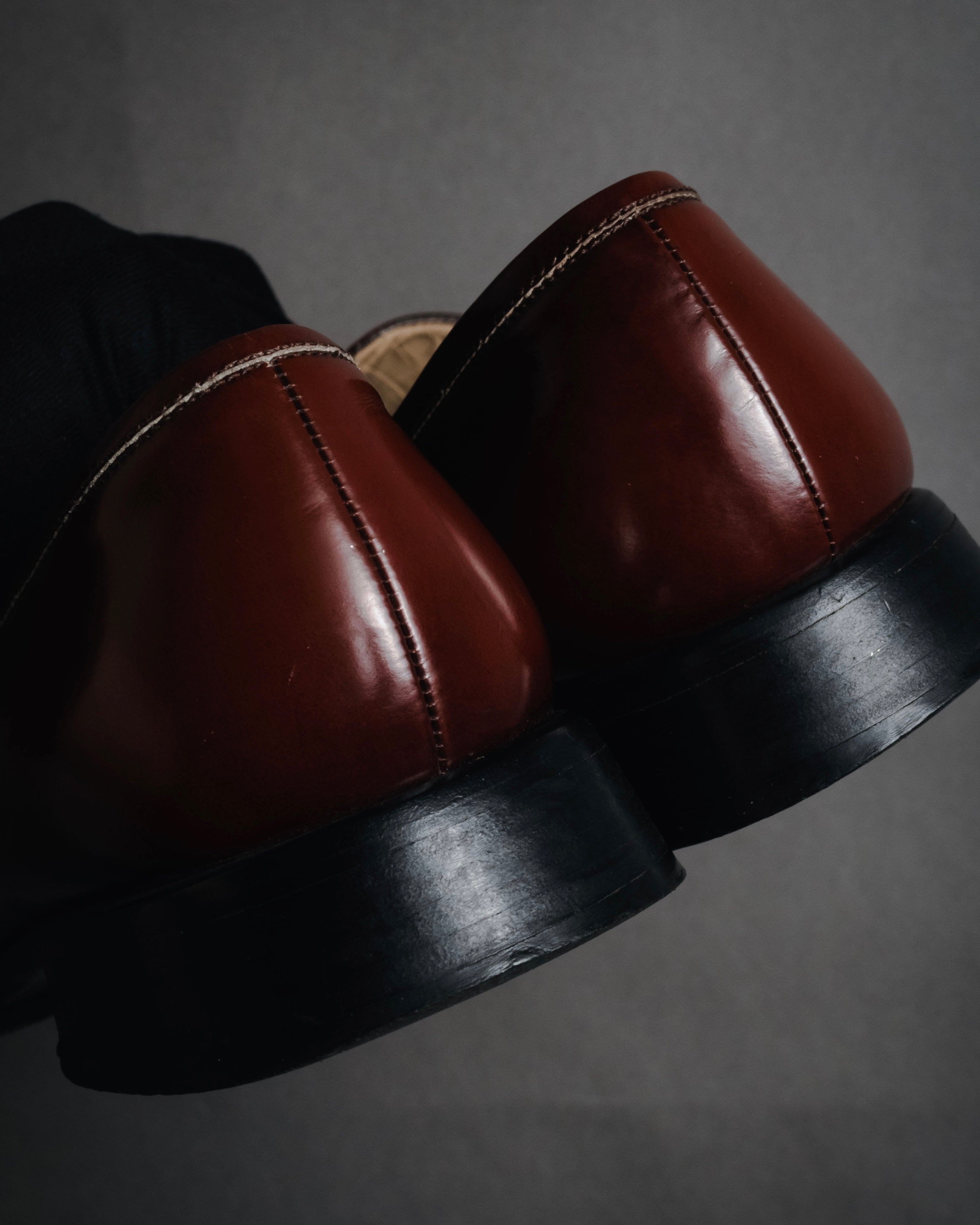"PRADA" 90’s-00’s Hexagon knight rubber sole polished penny loafer