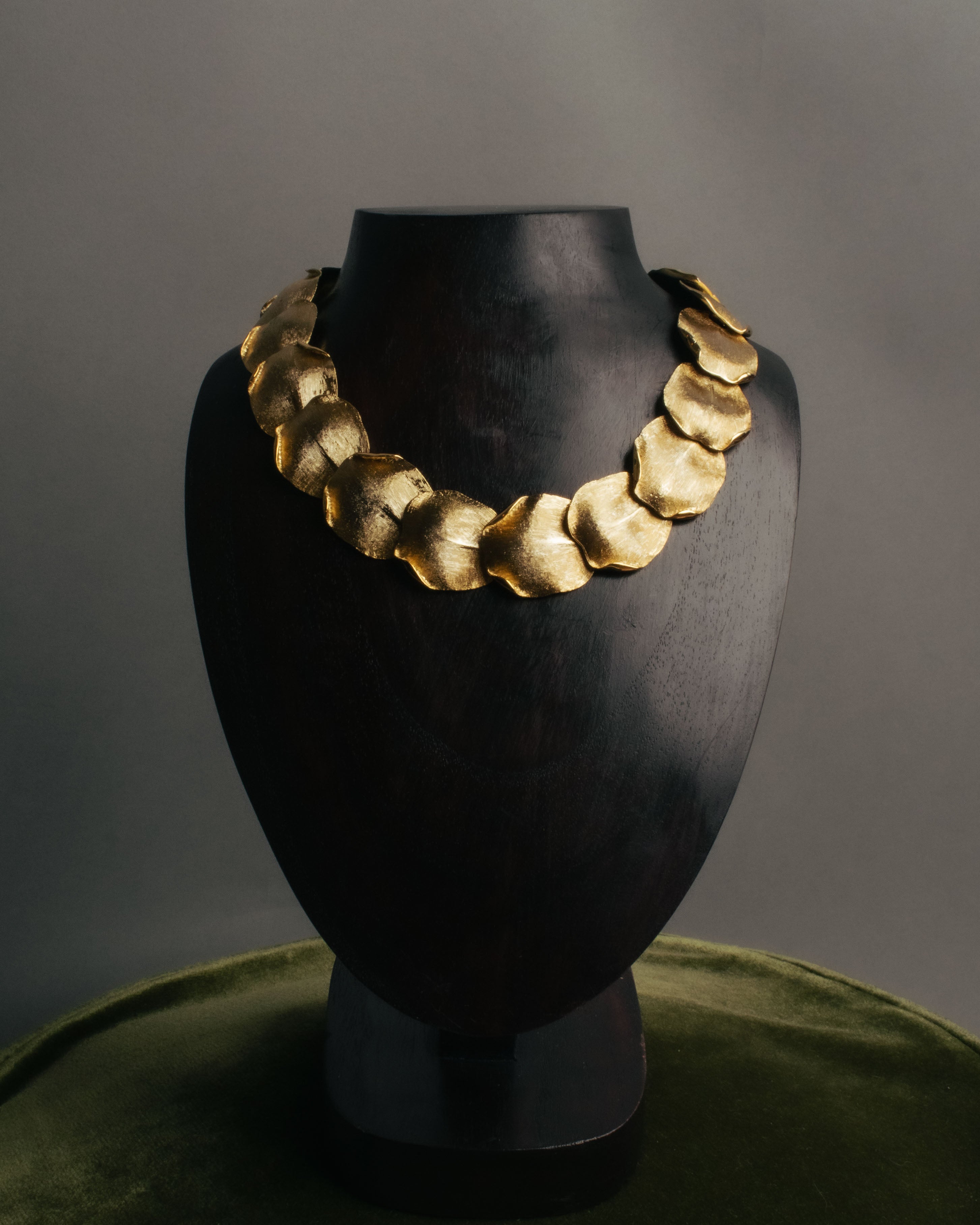 -SPECIAL- “BALENCIAGA” 2000-2012 Ghesquière era sculptural petal necklace