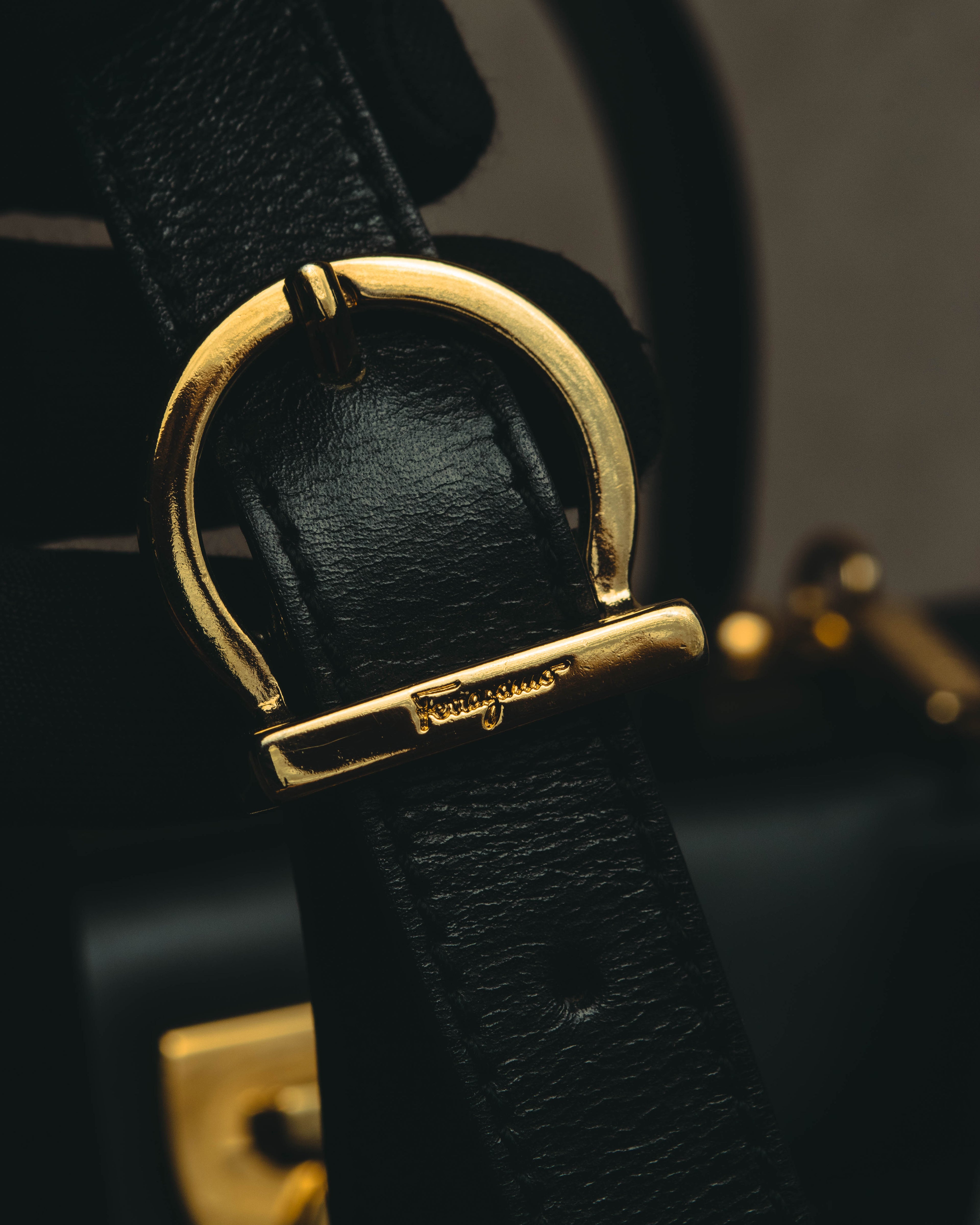 "Salvatore Ferragamo" 80's-90's Structured leather top handle bag