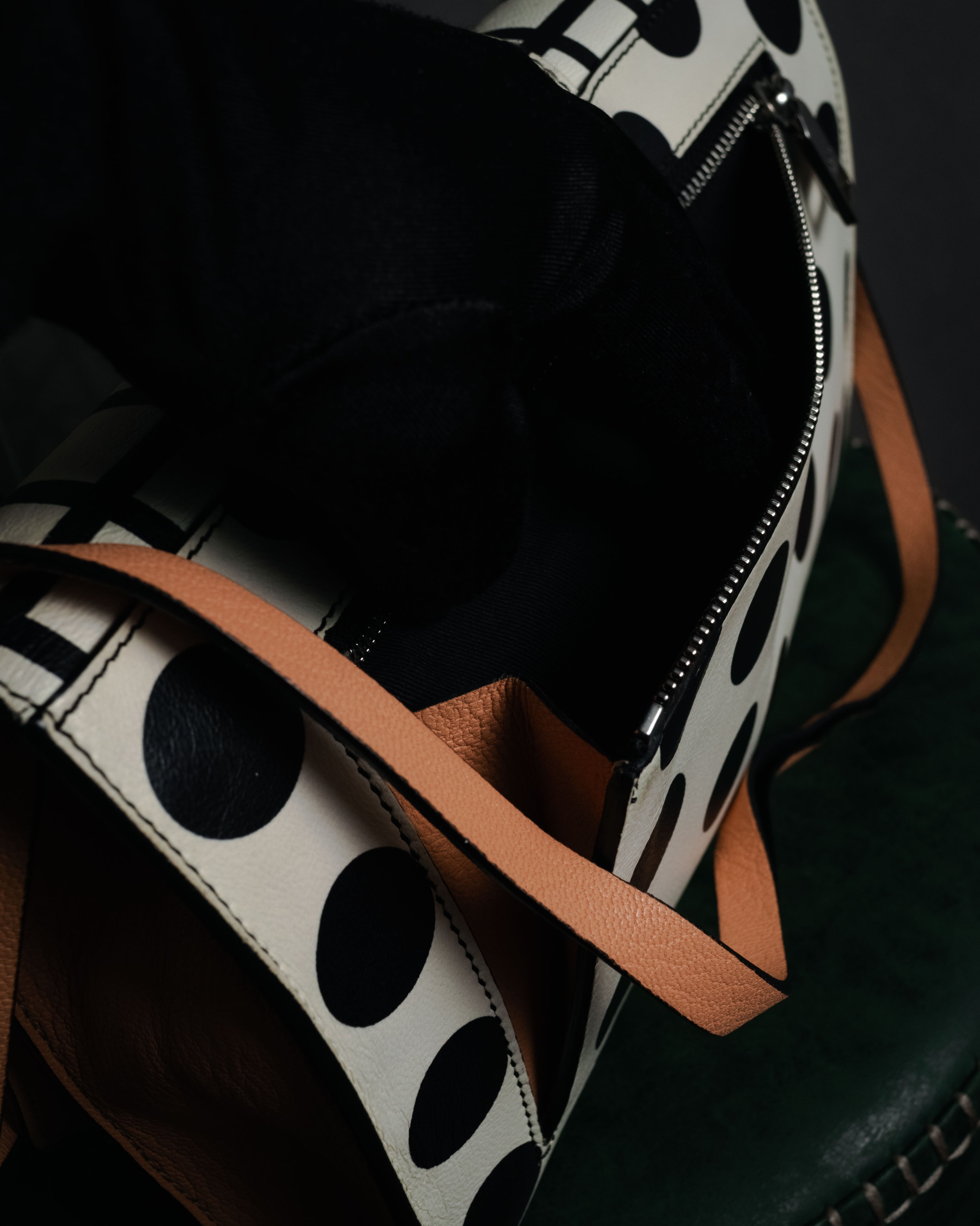 “michino PARIS” 2010’s Graphic pattern salut shoulder bag