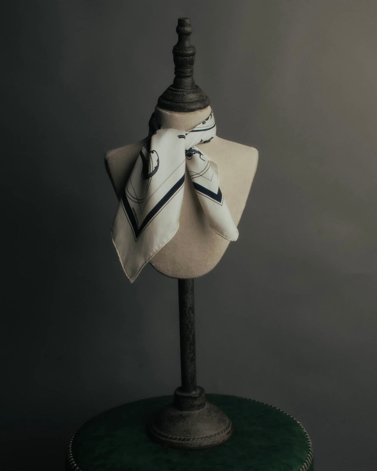 "Hermès" Classic ex libris silk scarf