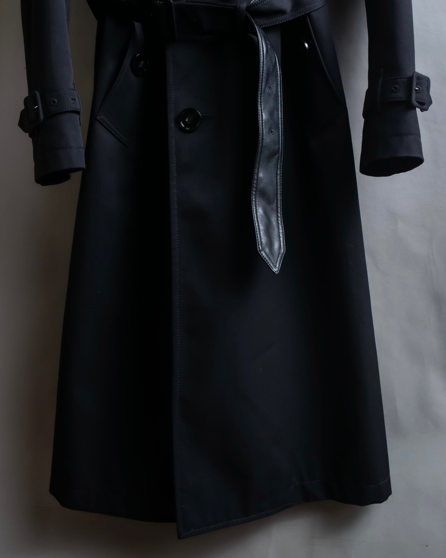 "VALENTINO" Belt docking design leather switching trench coat