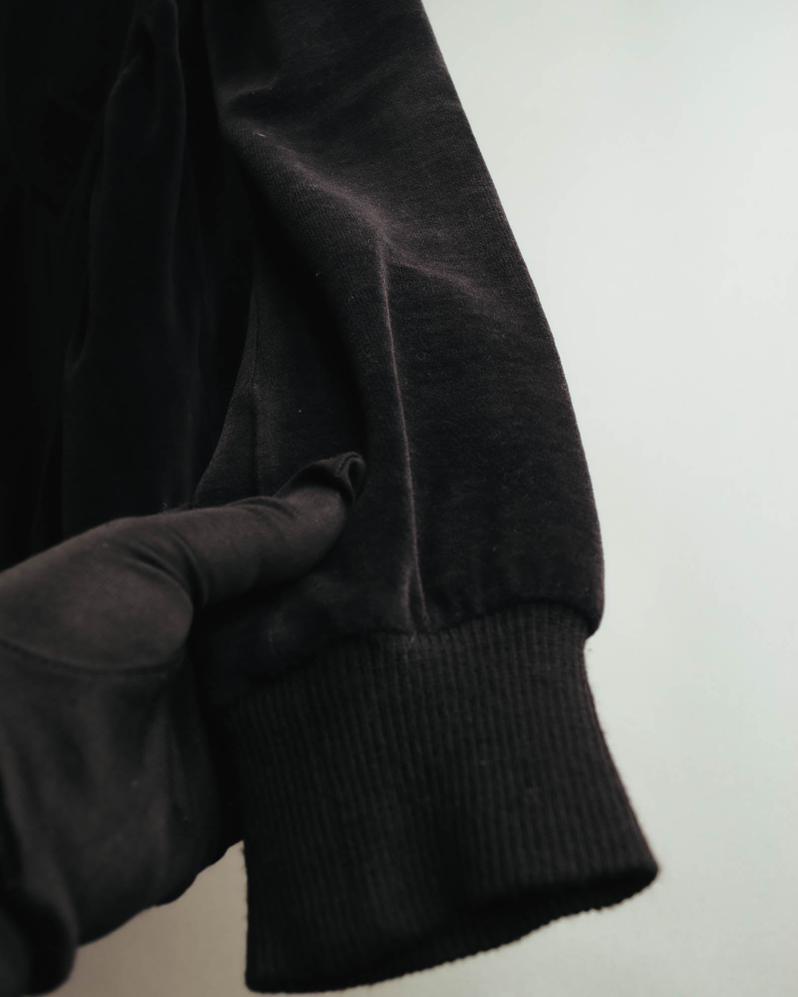 "Véronique Branquinho" 90's-00's Cotton velour v-neck sweatshirt