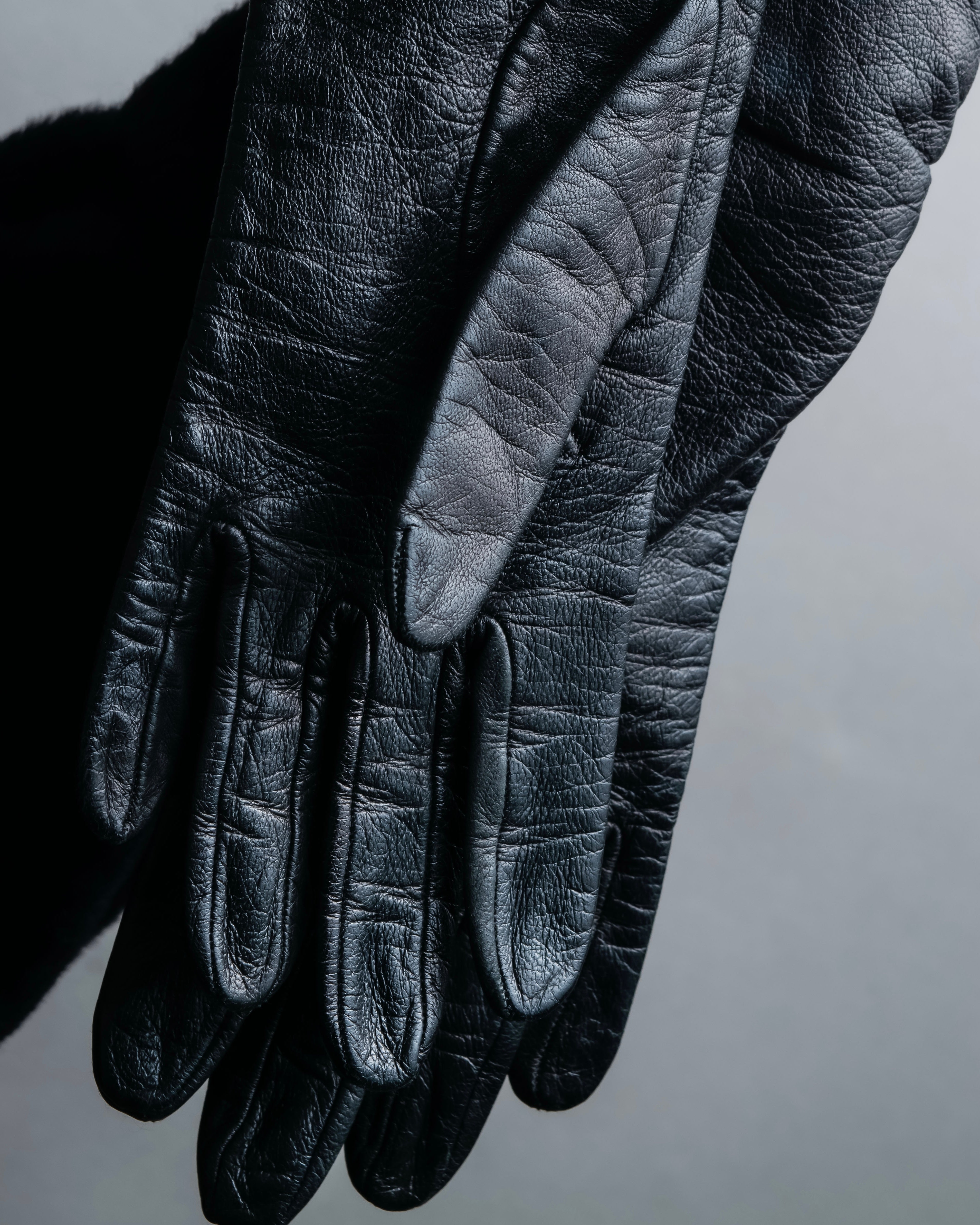 "LOEWE" Anagram logo engraved leather gloves