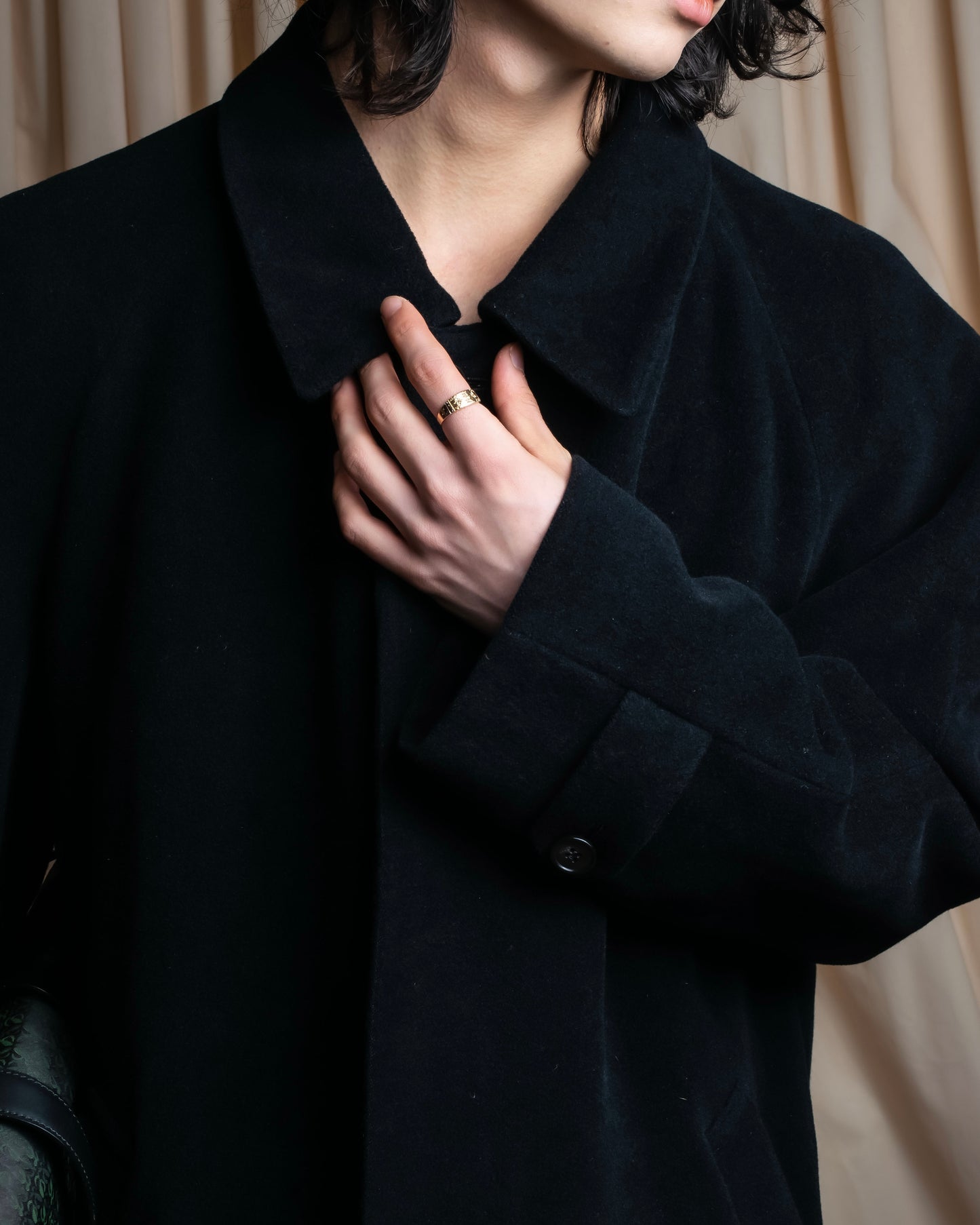 "YVES SAINT LAURENT" Fly front soutien collar mid length coat