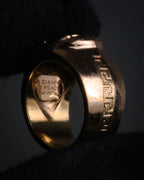 “GIANNI VERSACE” 1985-1995 Baroque scroll gold ring