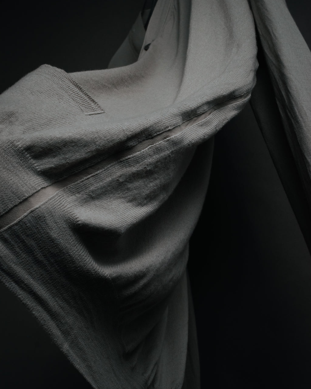 “HERMES” 2000’s Lambskin trimmed high gauge wool cardigan