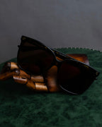 "GUCCI" Wellington frame bee engraved sunglasses