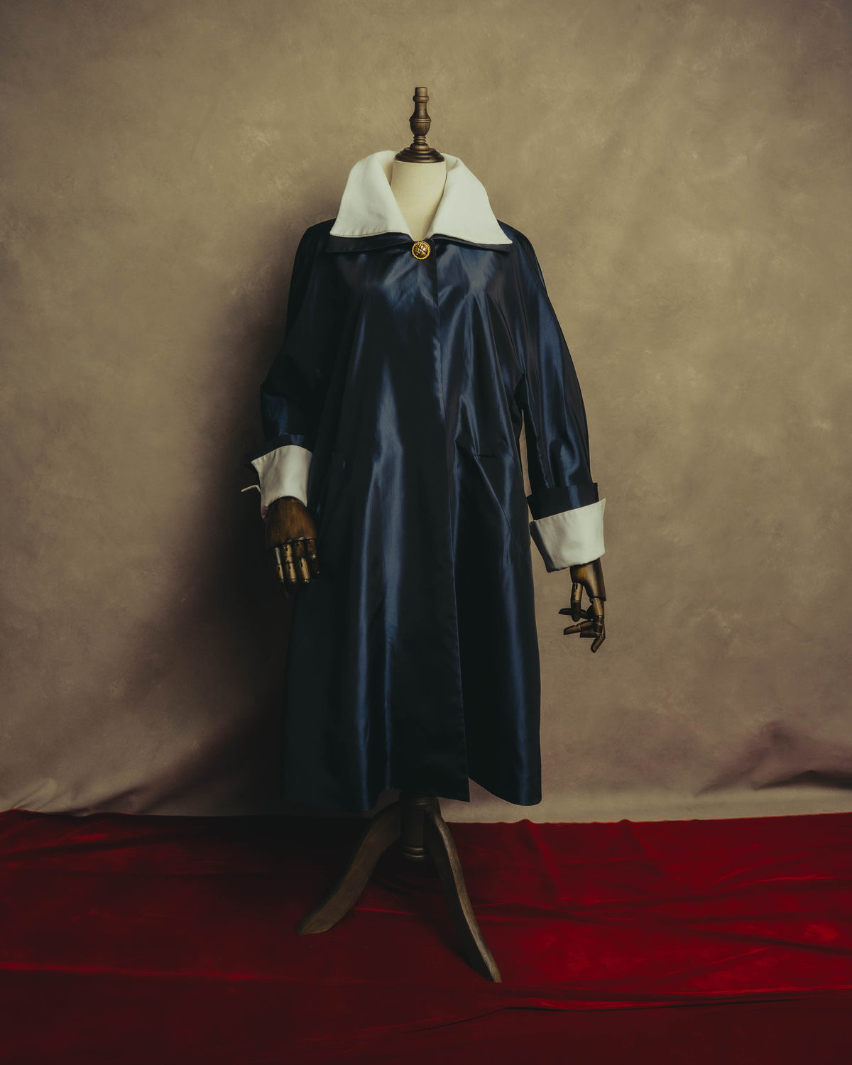 "CELINE" 70's-80's Dramatic contrast collar long coat