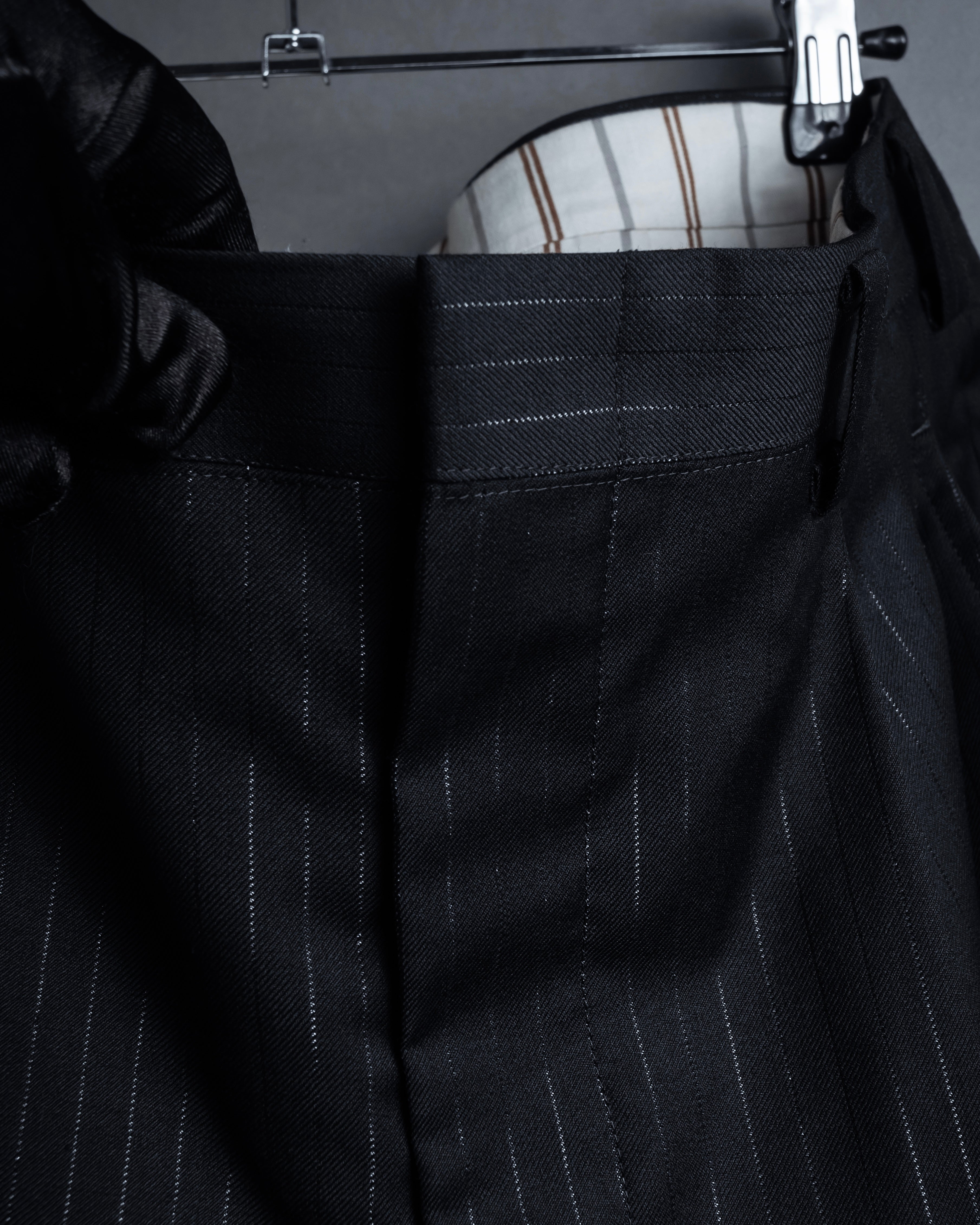 "BALENCIAGA" Chalk stripe pattern long silhouette set up