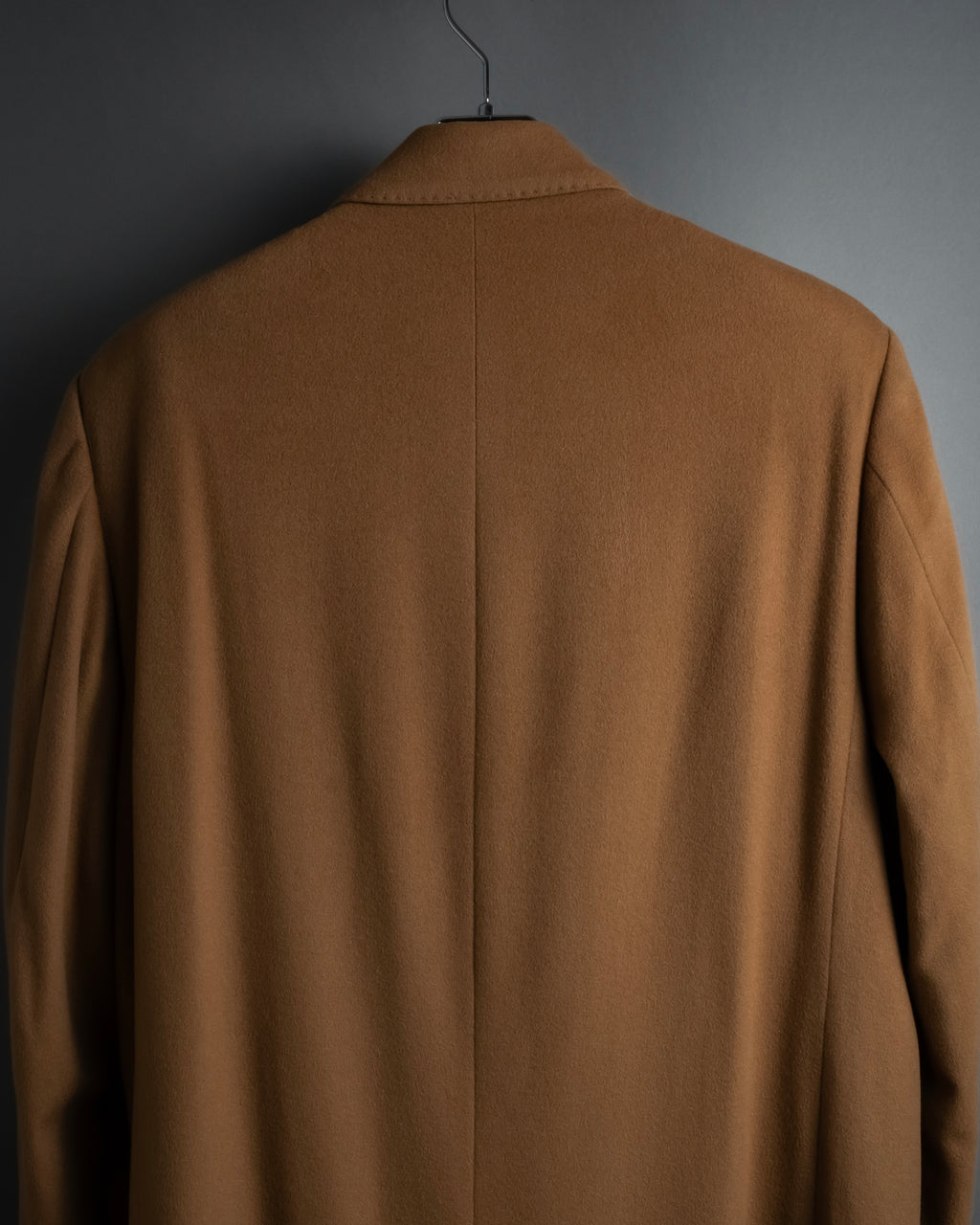 "BARBERINI" Classically tailored 100% cashmere chester coat