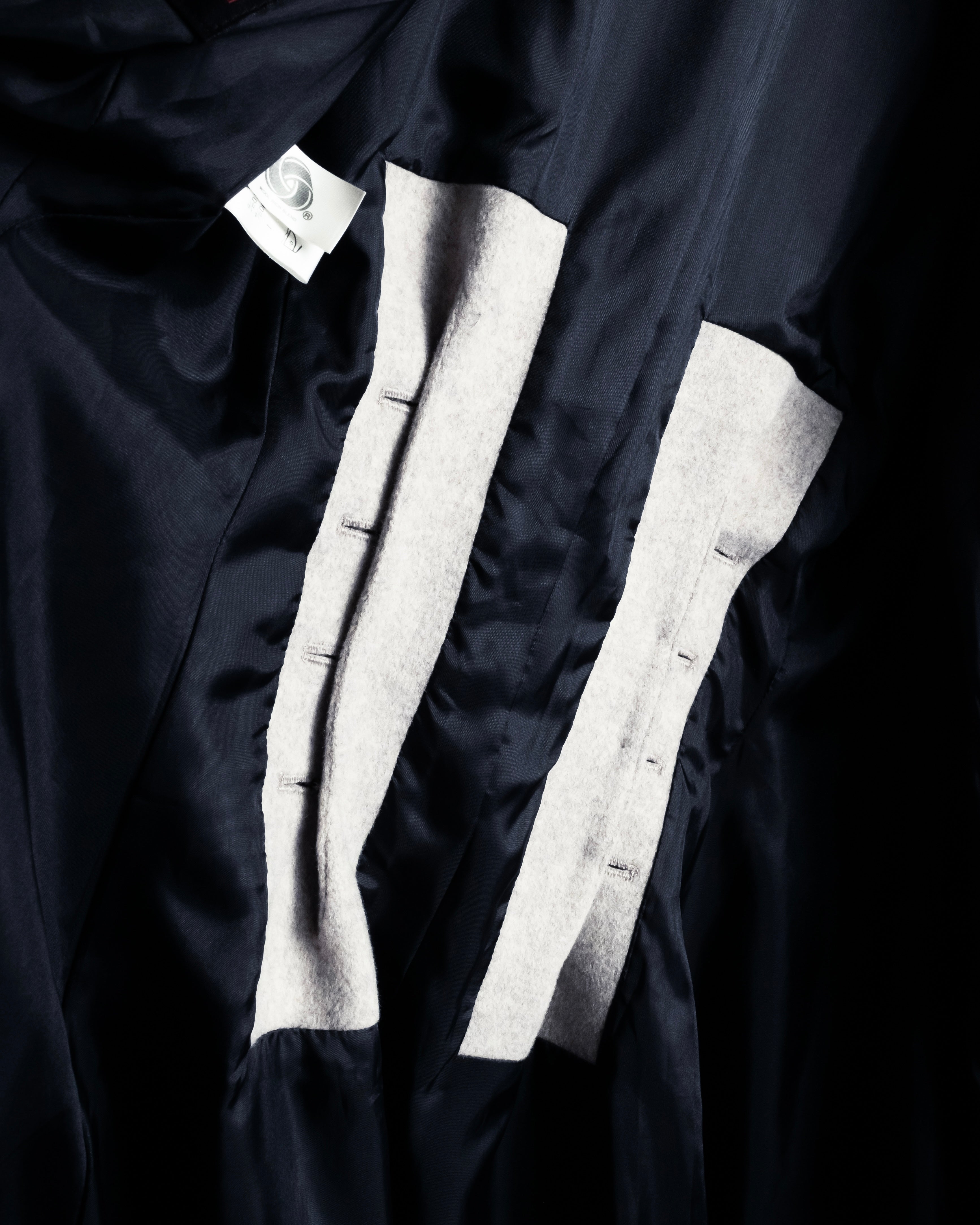 -SPECIAL- "JEAN PAUL GAULTIER"
90's-00's Waist shape A-line silhouette ecryu color super long coat